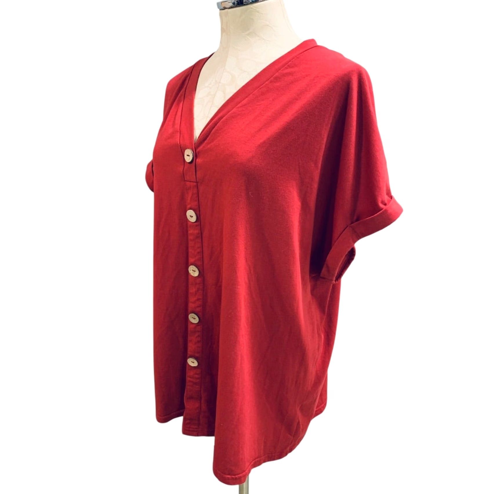 Vintage VINTAGE XXL Womens Red Short Sleeve Tshirt Button Embellished V-Neck Pullover Size XXL / US 16-18 / IT 52-54 - 3 Thumbnail