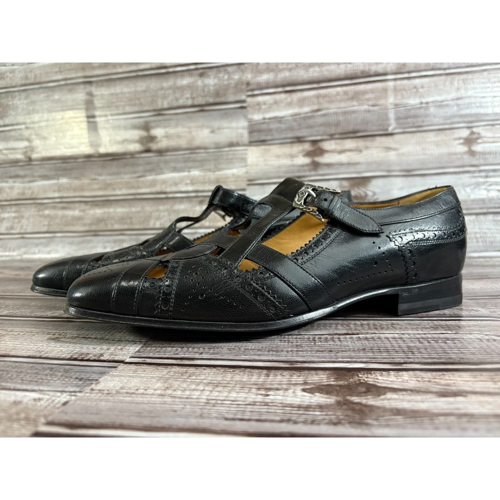 Gucci Gucci Brogue Leather Thesis Cutout Detail loafer sz 7 color Size US 7 / EU 40 - 1 Thumbnail