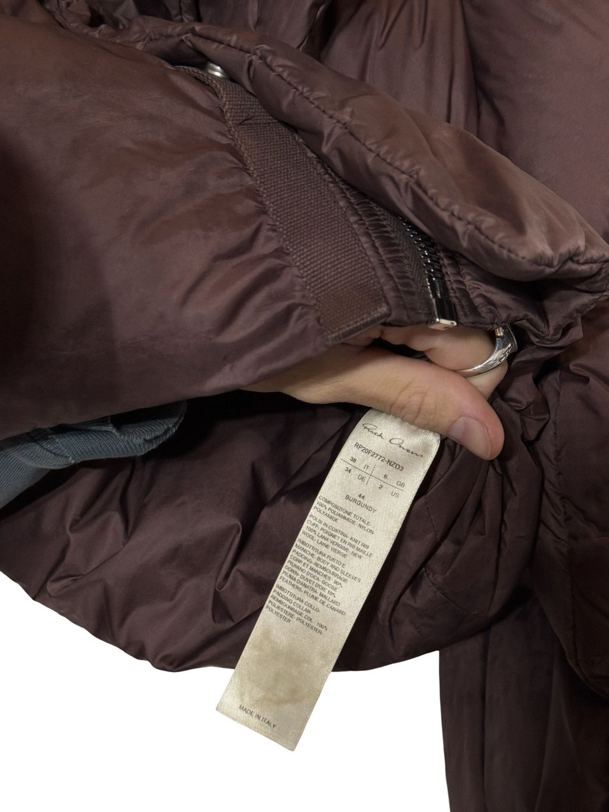Rick Owens Burgundy puffer jacket with neck wrap Size US S / EU 44-46 / 1 - 5 Thumbnail