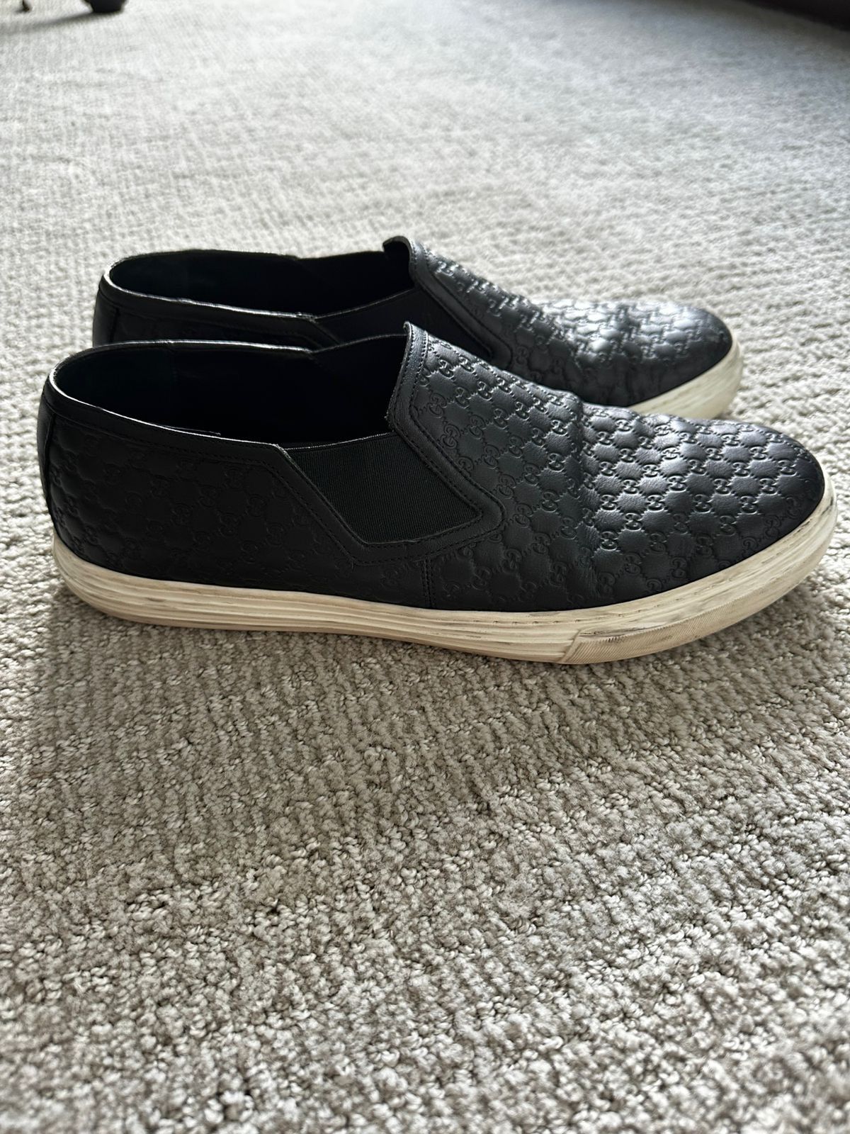 Gucci Gucci Signature Slip-On Black Size US 10.5 EU 44 Size US 10.5 / EU 43-44 - 1 Thumbnail