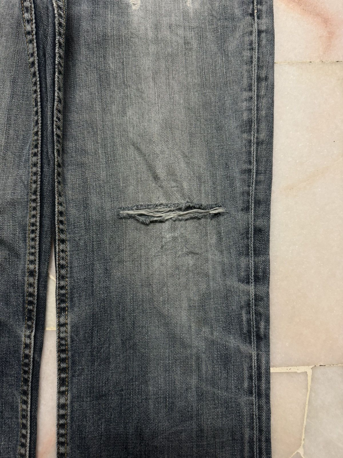 Levi's LEVI'S 511 SLIM VINTAGE Y2K GRUNGE THRASHED RARE Size US 33 - 5 Thumbnail