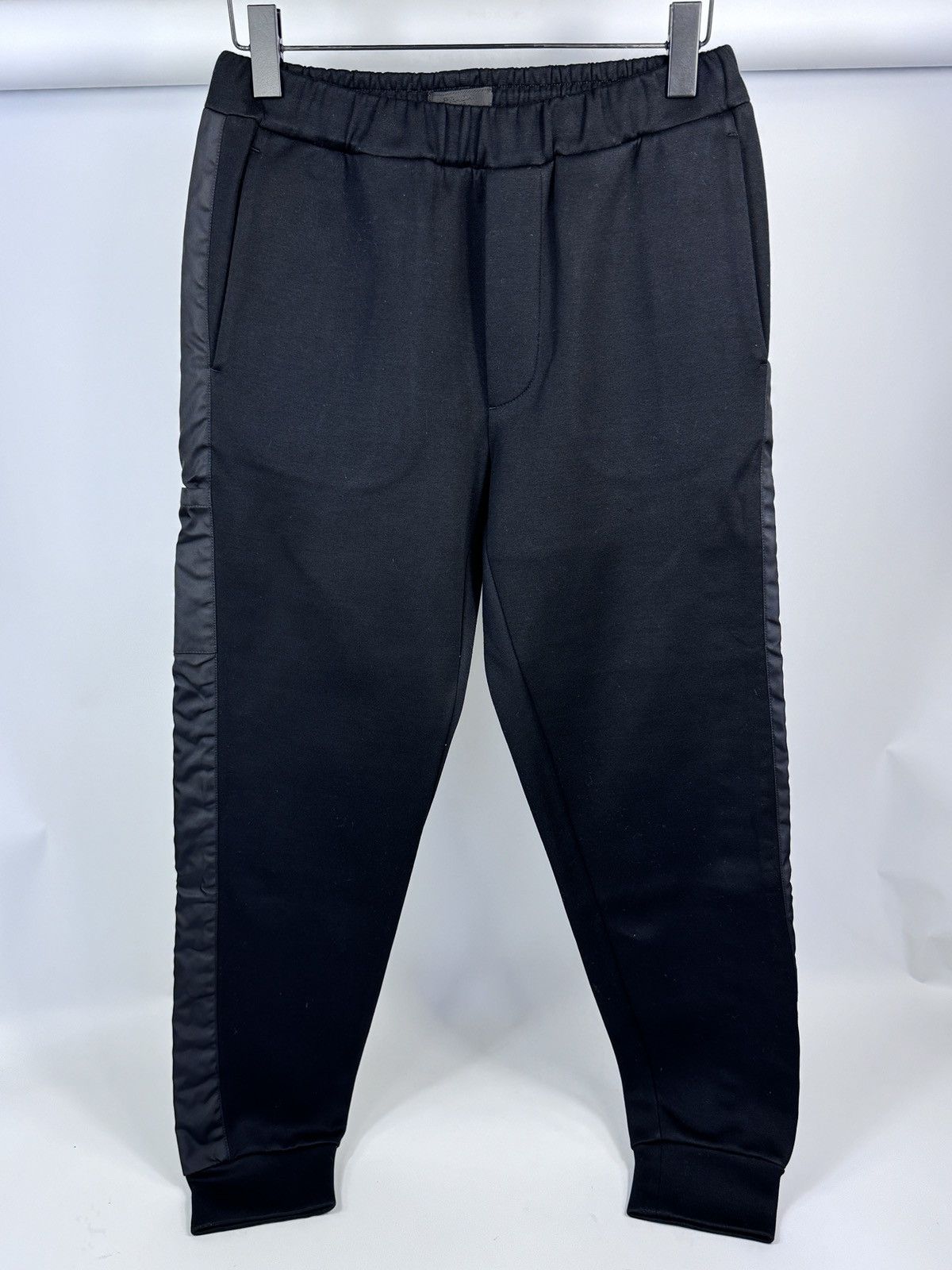 Prada TRIANGLE LOGO JOGGERS Size US 30 / EU 46 - 2 Thumbnail