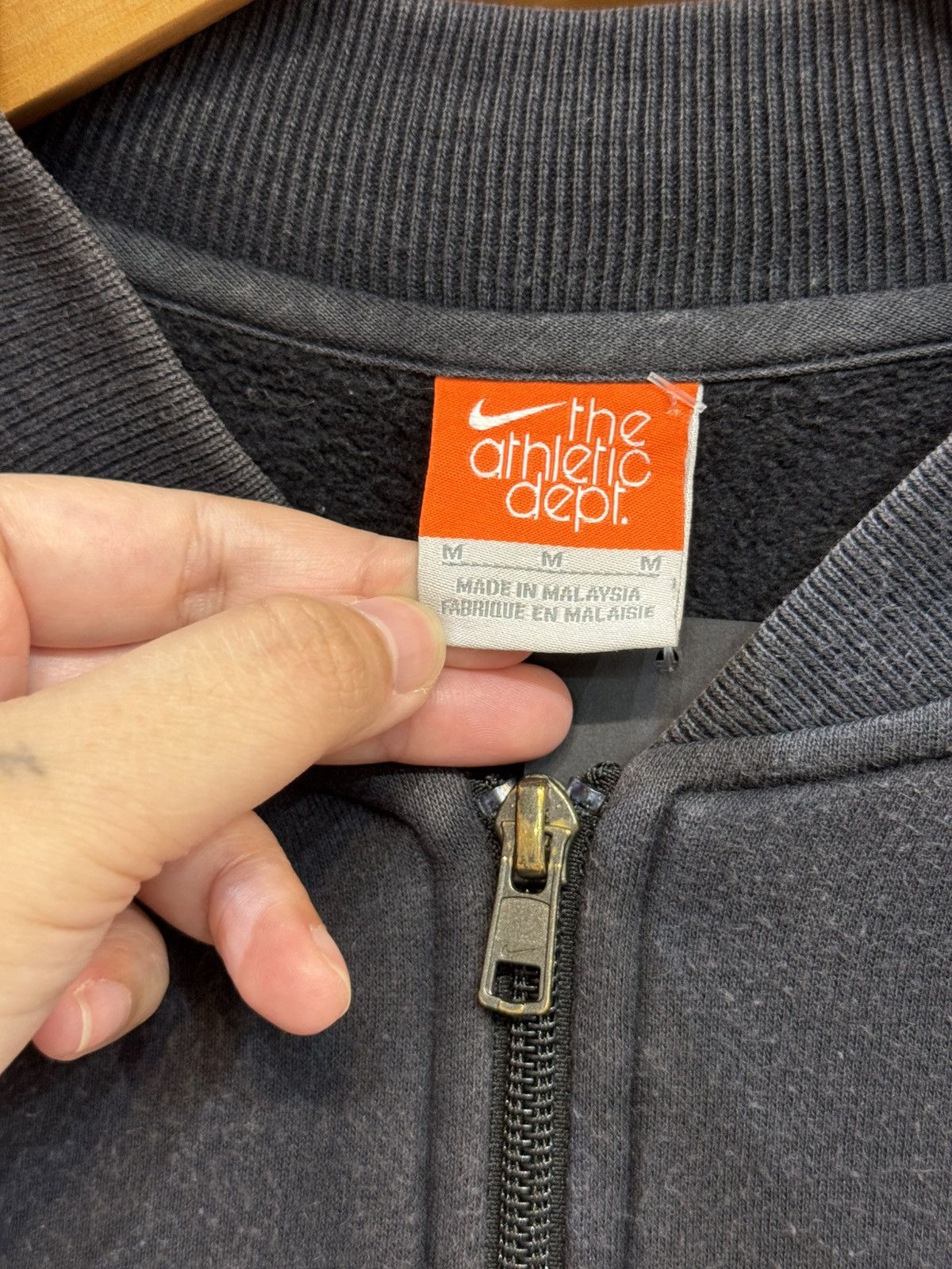 Nike Vintage Nike Athletic Dept 00's Full-Zip Jacket Size US M / EU 48-50 / 2 - 6 Thumbnail