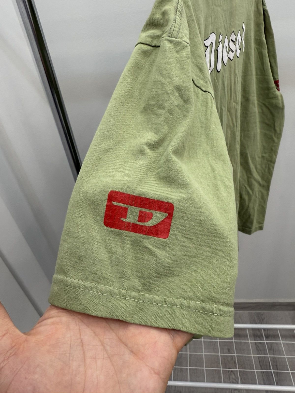 Diesel Vintage Diesel Jeans Y2K Printed Tee T-Shirt Size US L / EU 52-54 / 3 - 4 Thumbnail