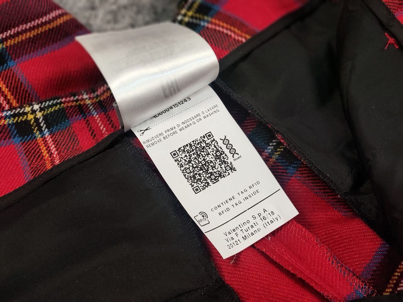RED Valentino Red Valentino Wool Tartan Pattern Women's Trouser Pants Size 38" / US 16 / IT 52 - 13 Thumbnail