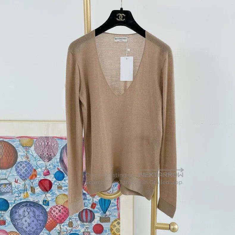 Balenciaga Balenciaga V-Neck Top, Size 36 Size XS / US 0-2 / IT 36-38 - 1 Thumbnail