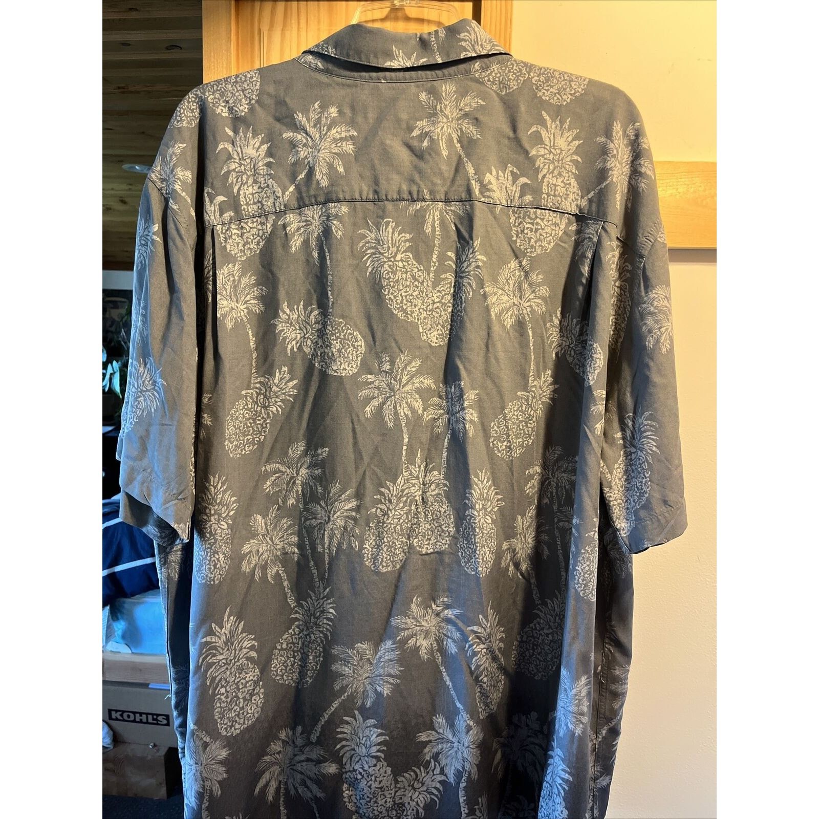 Batik Bay Batik Bay Men 2XB Gray Floral SS Button Rayon Hawaiian Shirt Size US XXL / EU 58 / 5 - 9 Thumbnail