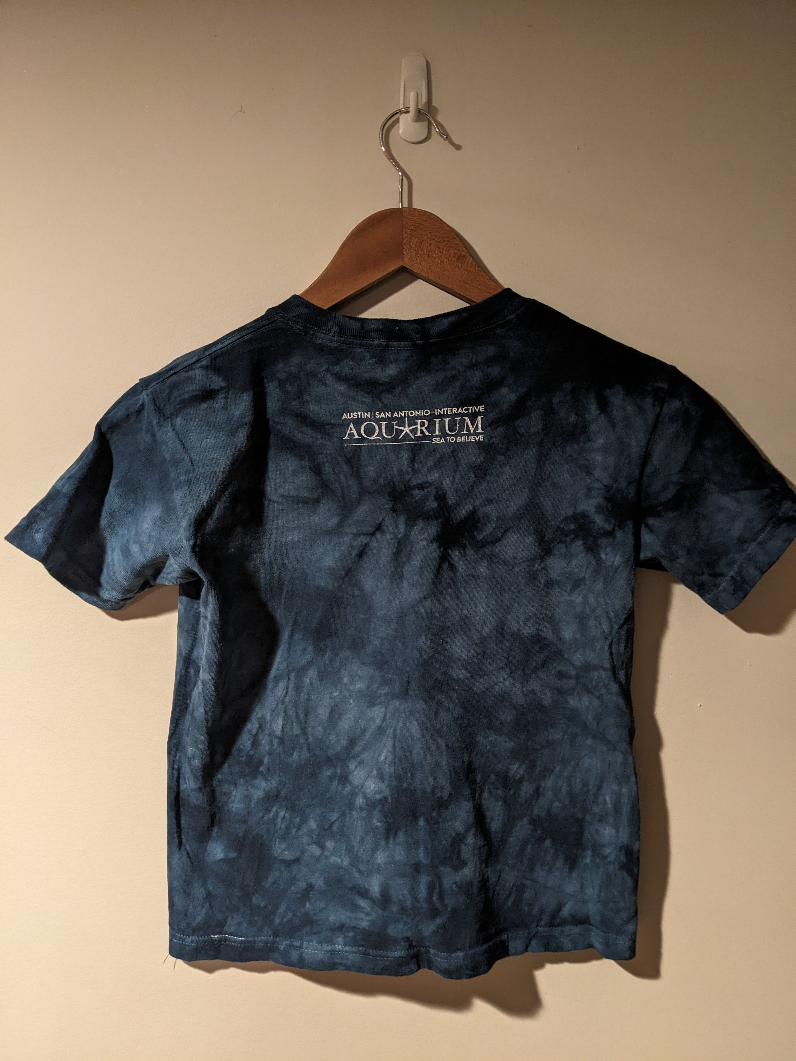 The Mountain × Vintage The Mountain Shark Animal Wildlife Blue Kids Medium T-Shirt Size US M / EU 48-50 / 2 - 5 Thumbnail