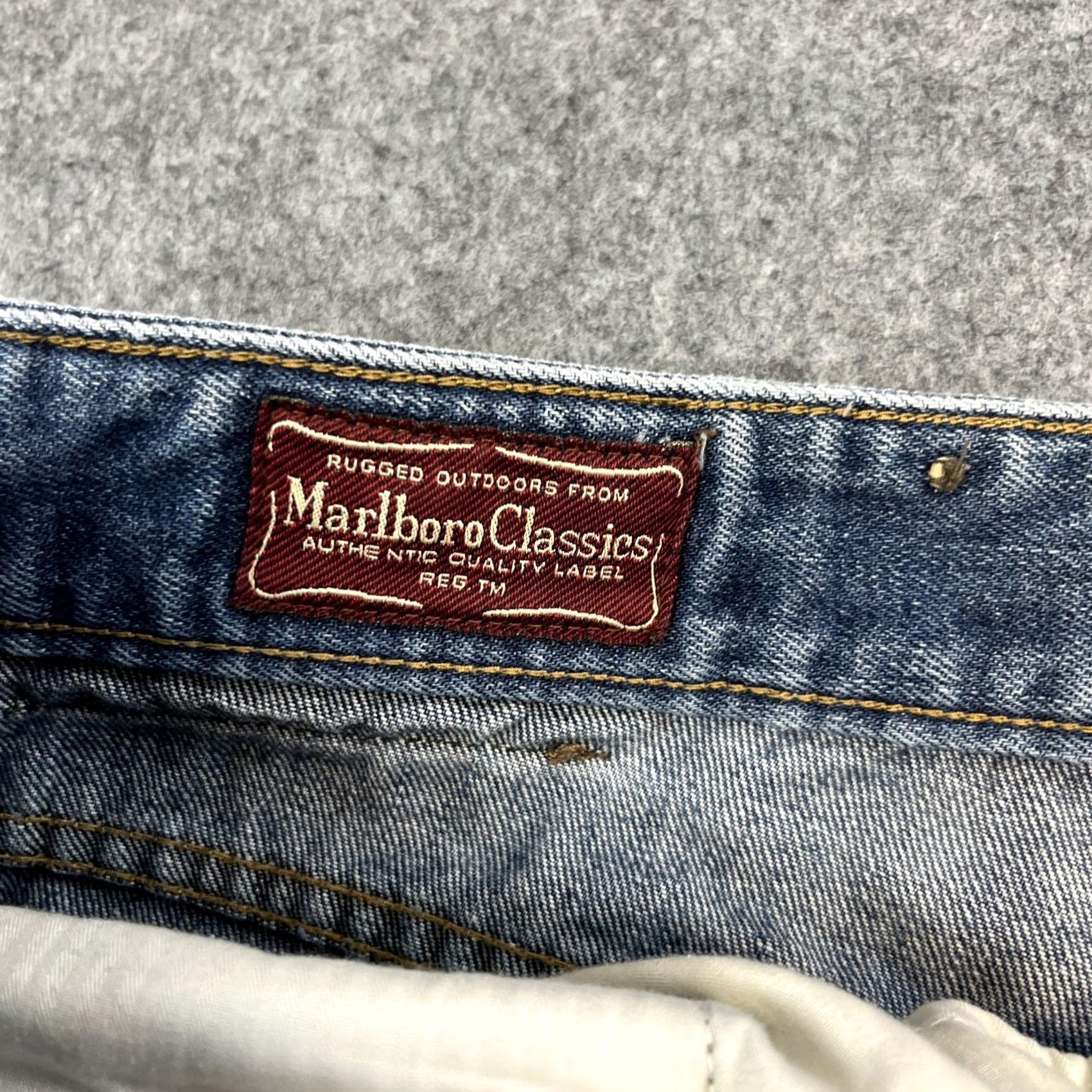 Marlboro Marlboro Classics Jeans Mens Baggy Straight 36 32 Blue VTG Denim 5-Pocket Relaxed Mid Rise Regular Waist 36 Mens Jeans Size US 36 / EU 52 - 7 Thumbnail
