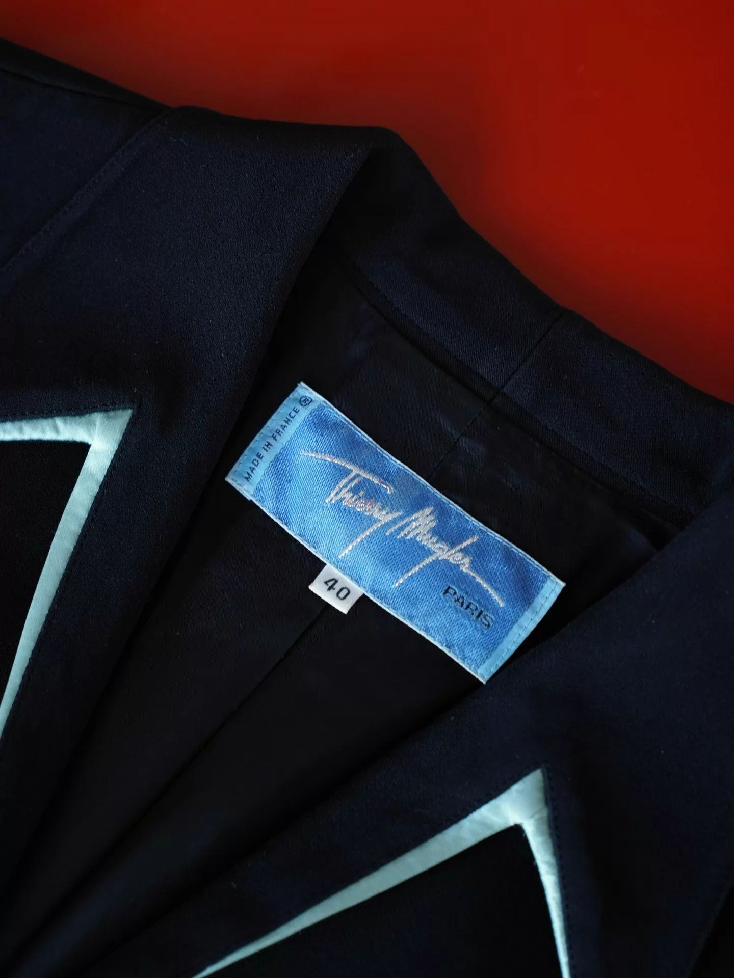 Thierry Mugler Thierry Mugler Vintage B&G Gothic T Shell Waist Blazer Size S / US 4 / IT 40 - 4 Thumbnail