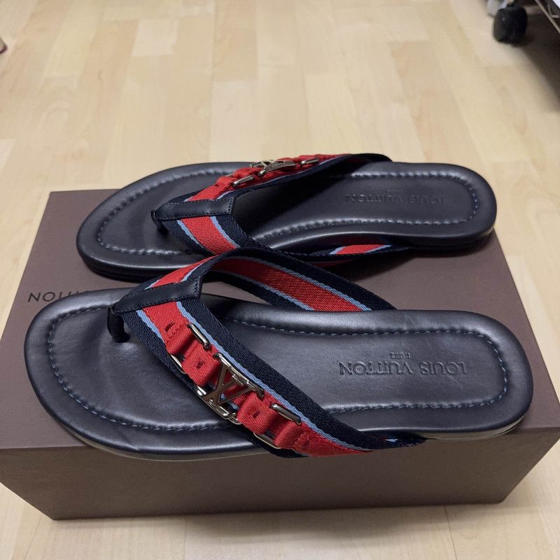 Louis Vuitton Louis Vuitton Logo Flip-Flops in Black and Red 0079 Size US 10 / IT 40 - 1 Thumbnail