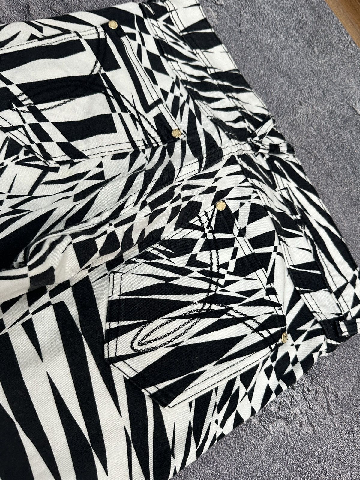 H&M × Kenzo Runway! 2011 Versace x H&M Zebra Abstract Denim Pants Sz 30 Size US 30 / EU 46 - 12 Thumbnail