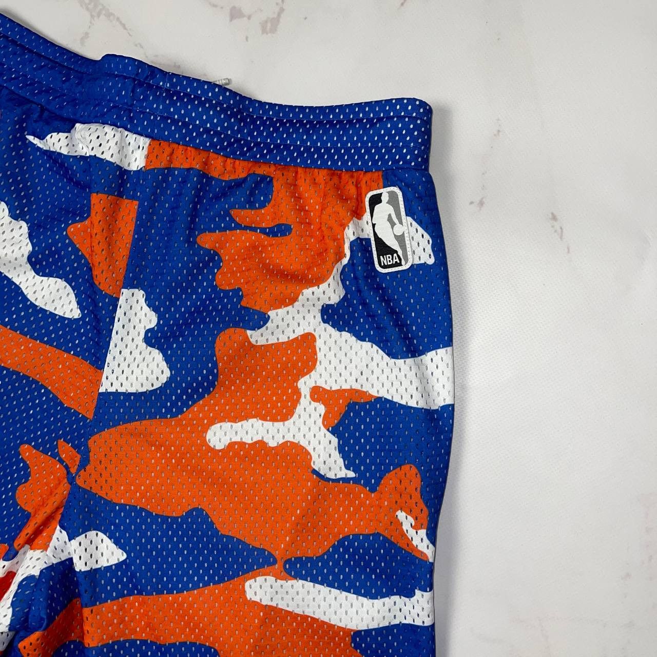 Adidas New York Knicks basketball Shorts Adidas NBA Sz S Size US 28 / EU 44 - 6 Thumbnail