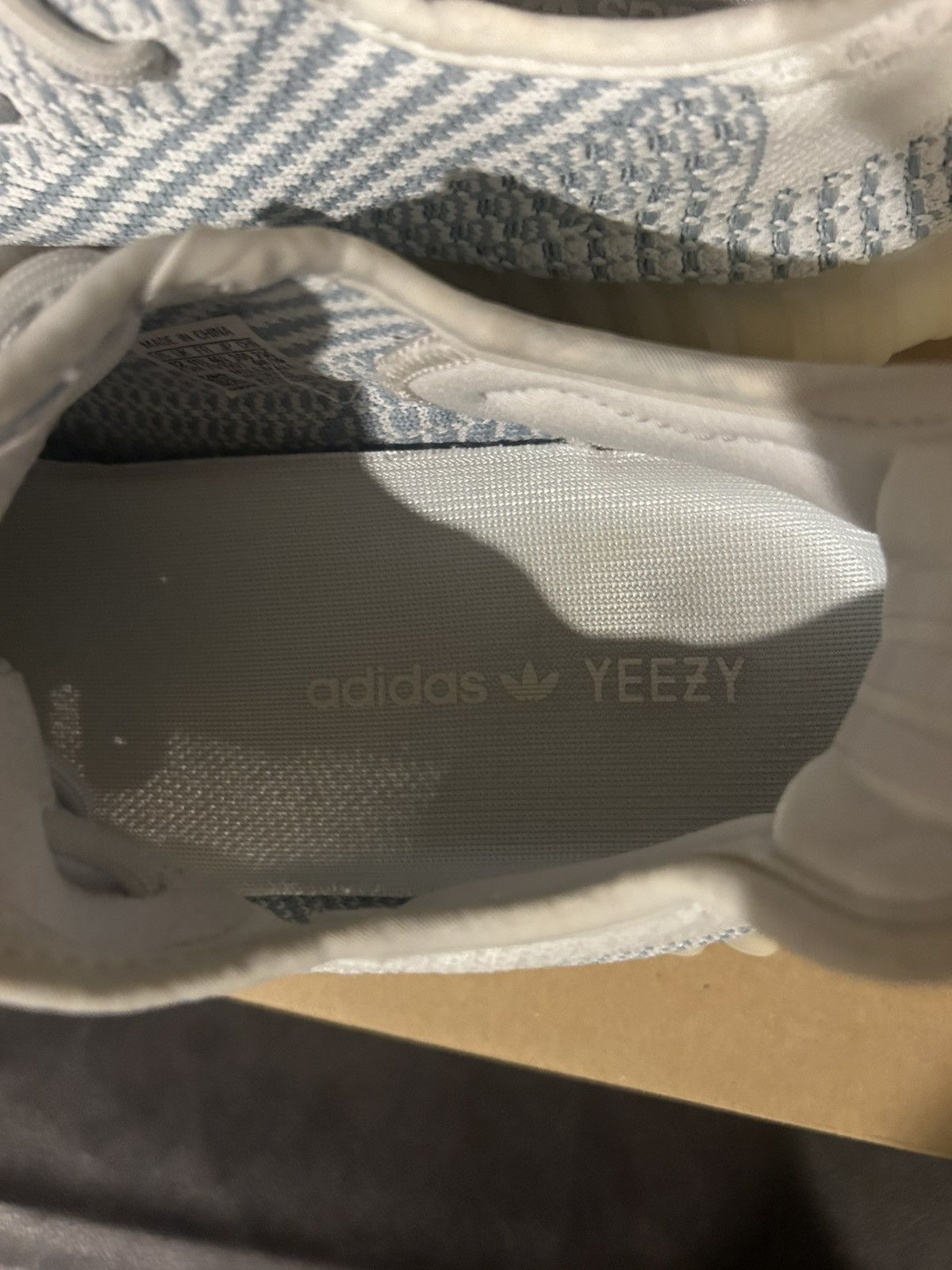 Yeezy Yeezy Cloud 350 (non reflective) Size US 12 / EU 45 - 10 Thumbnail