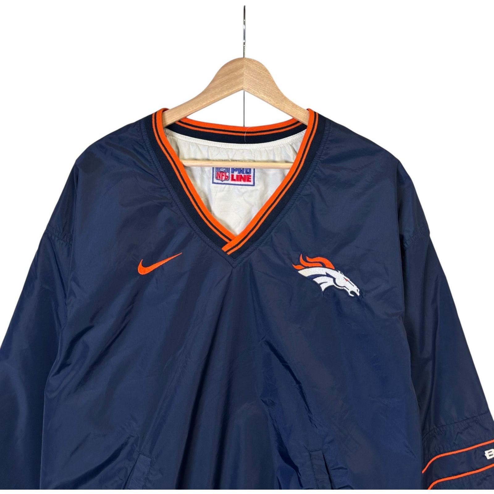 Nike Vintage Nike Denver Broncos Reversible Pullover Windbreaker Size US L / EU 52-54 / 3 - 8 Thumbnail