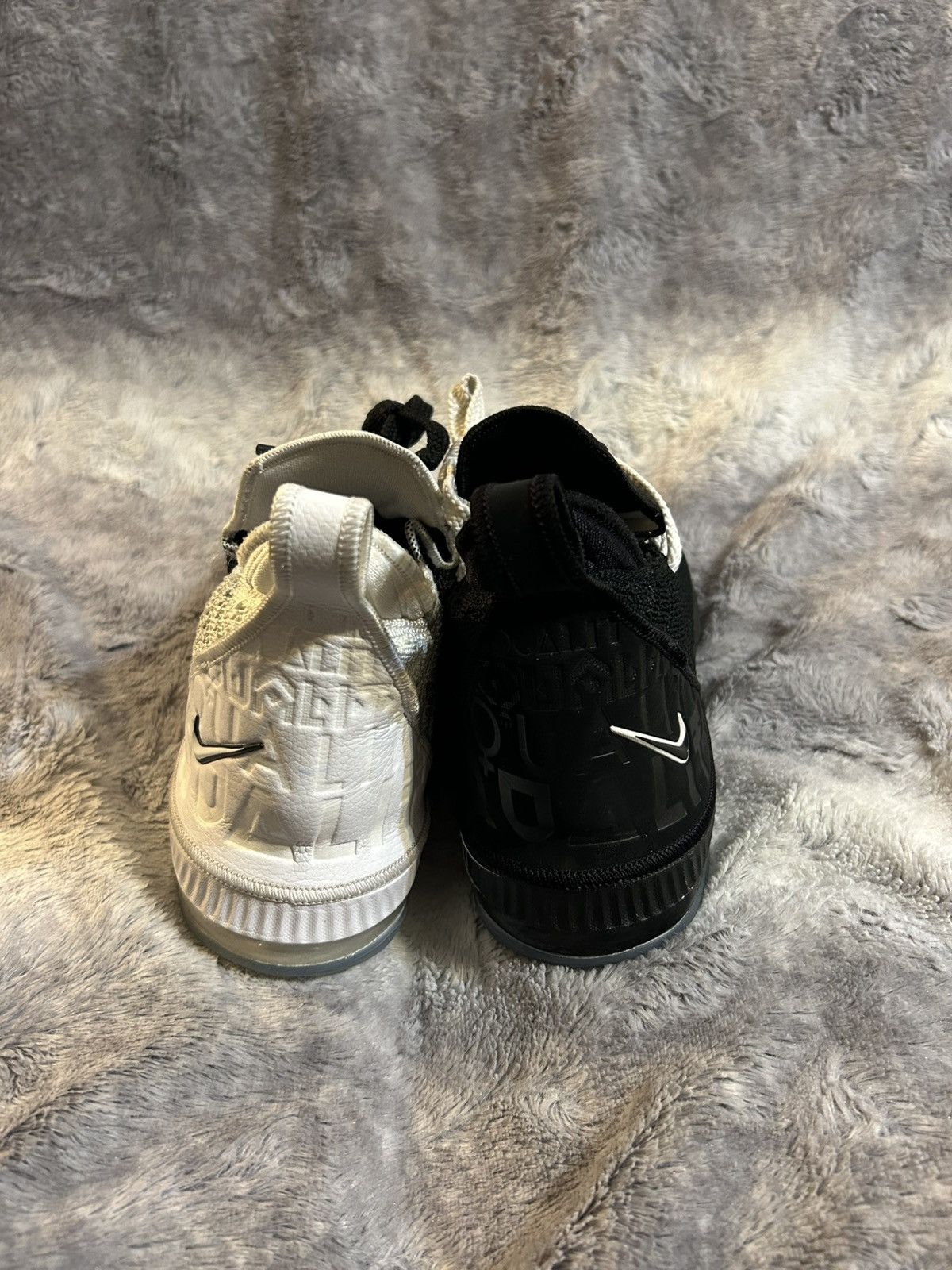 Nike Nike LeBron 16 GS Equality Size 6.5y Vnds Size US 6.5 / EU 39-40 - 4 Thumbnail