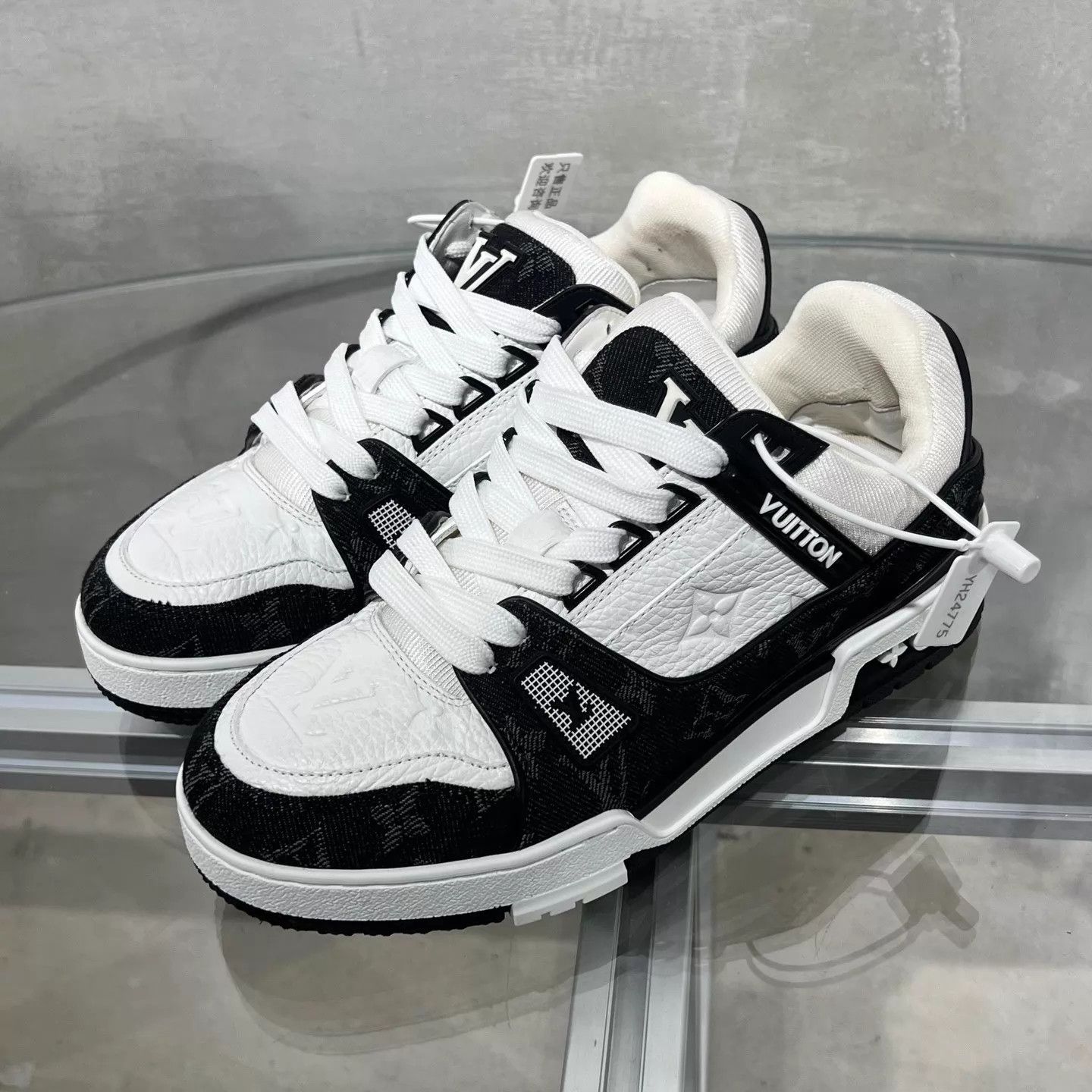 Louis Vuitton LV Trainer Black White Denim UK3/37.5 Size US 7 / IT 37 - 2 Thumbnail