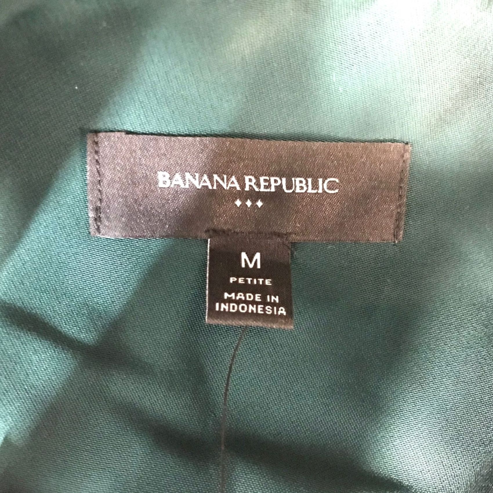 Banana Republic VINTAGE Banana Republic Emerald Green Satin Utility Jumpsuit Wide-Leg Petite M Shirt? Size 32" / US 10 / IT 46 - 7 Thumbnail