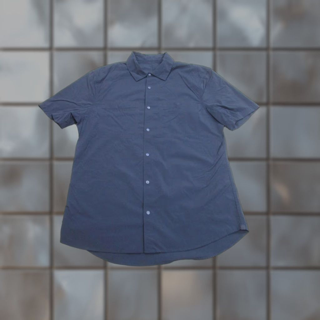 Lululemon Shirt Mens Medium Navy Blue Short Sleeve Snap Front Athletic Shirt