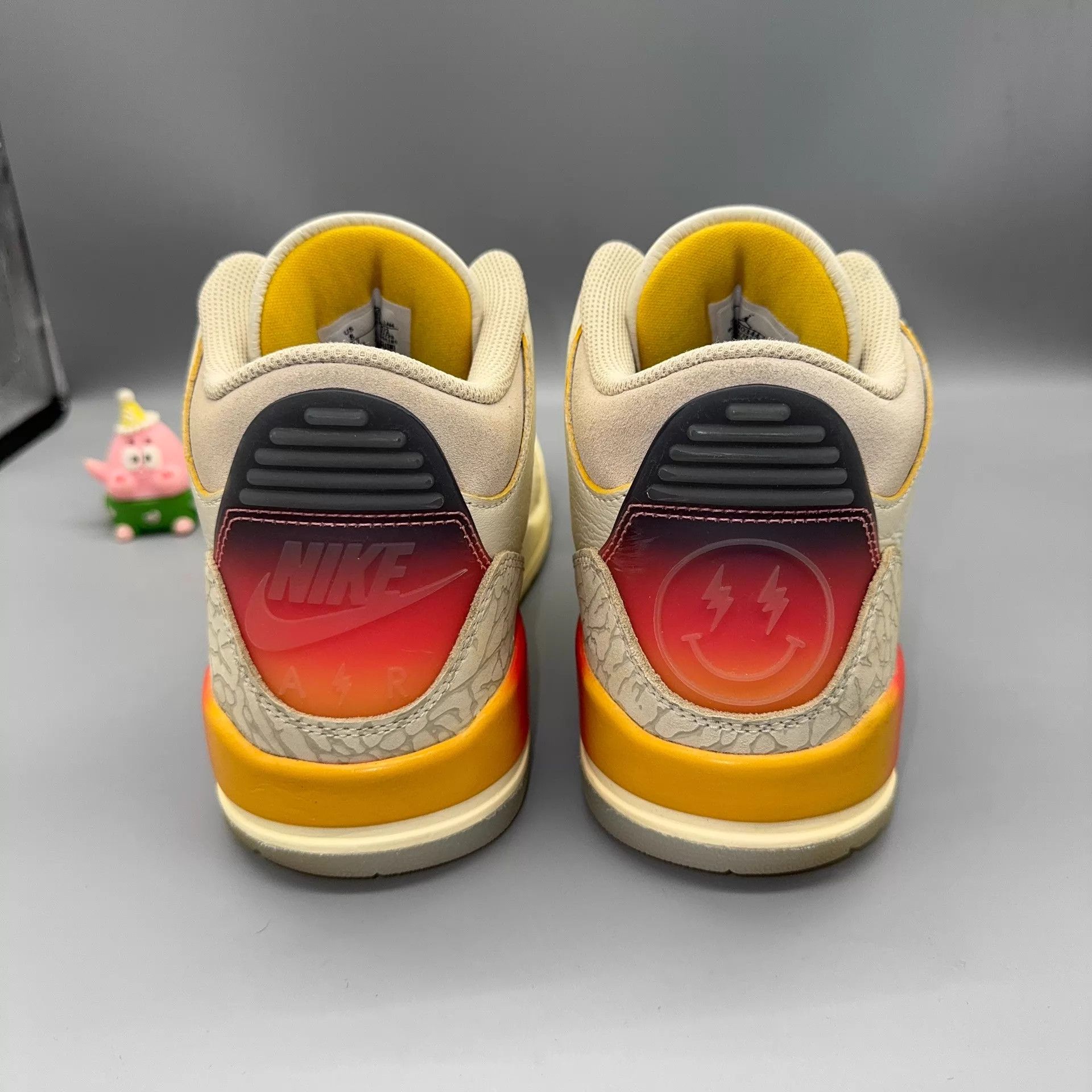 Nike Air Jordan 3 Sunset Gradient Smiley White/Blue/Red Size US 8 / EU 41 - 3 Thumbnail