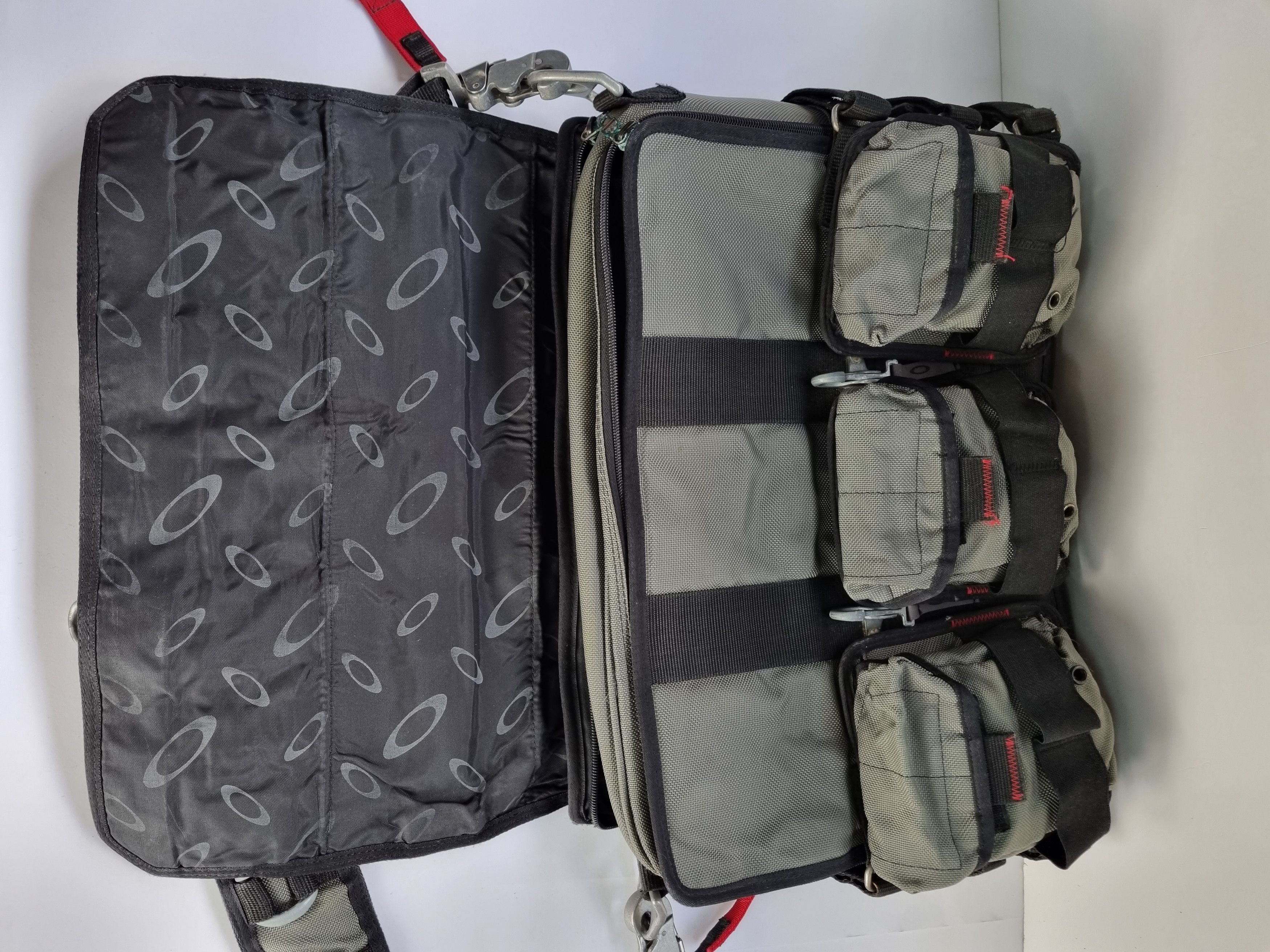 Oakley Iconic Oakley Tactical MultiPockets Messenger Laptop Bag Size ONE SIZE - 19 Thumbnail