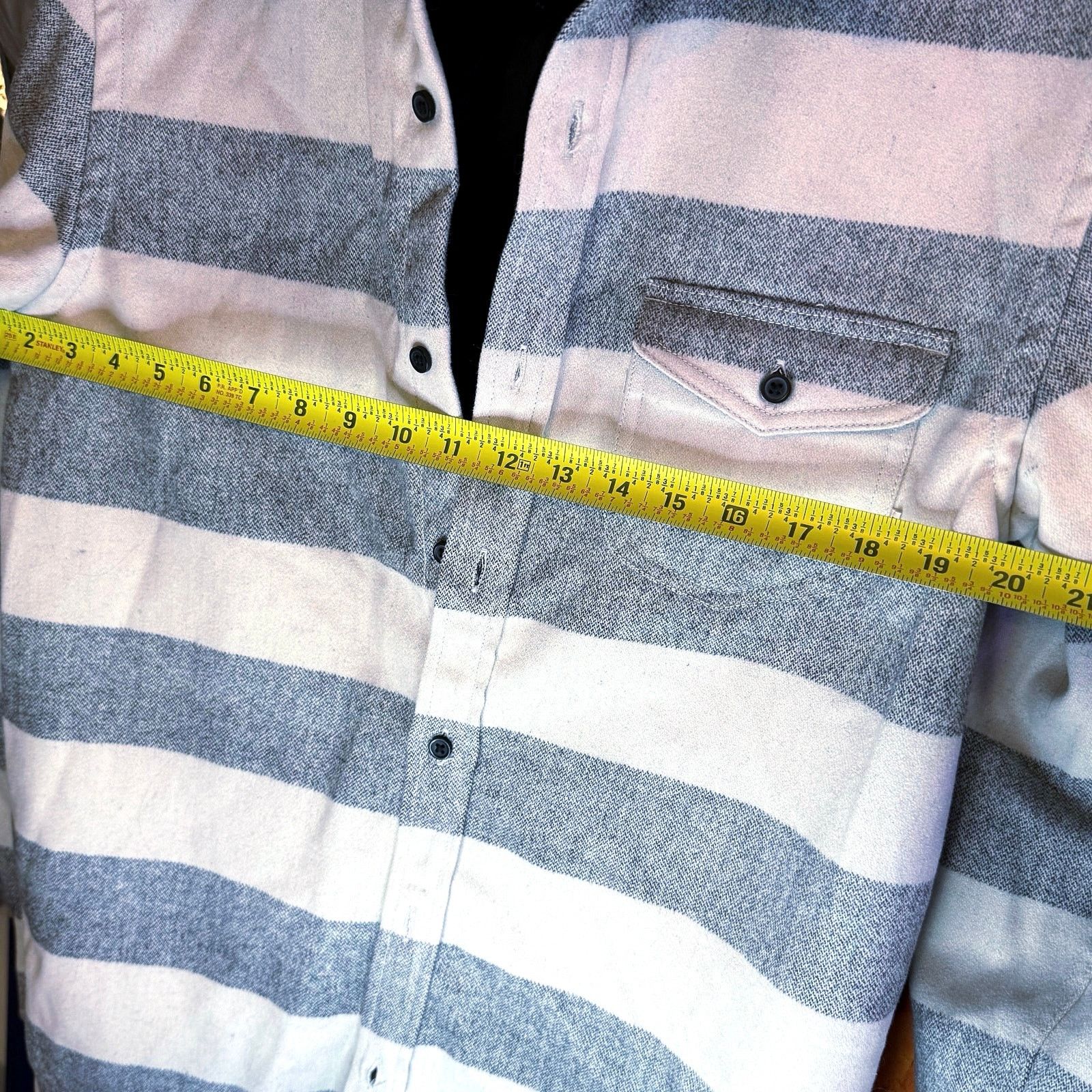 Burton Burton Durable Goods Wool Button-up flannel Jacket • Small Size US S / EU 44-46 / 1 - 6 Thumbnail
