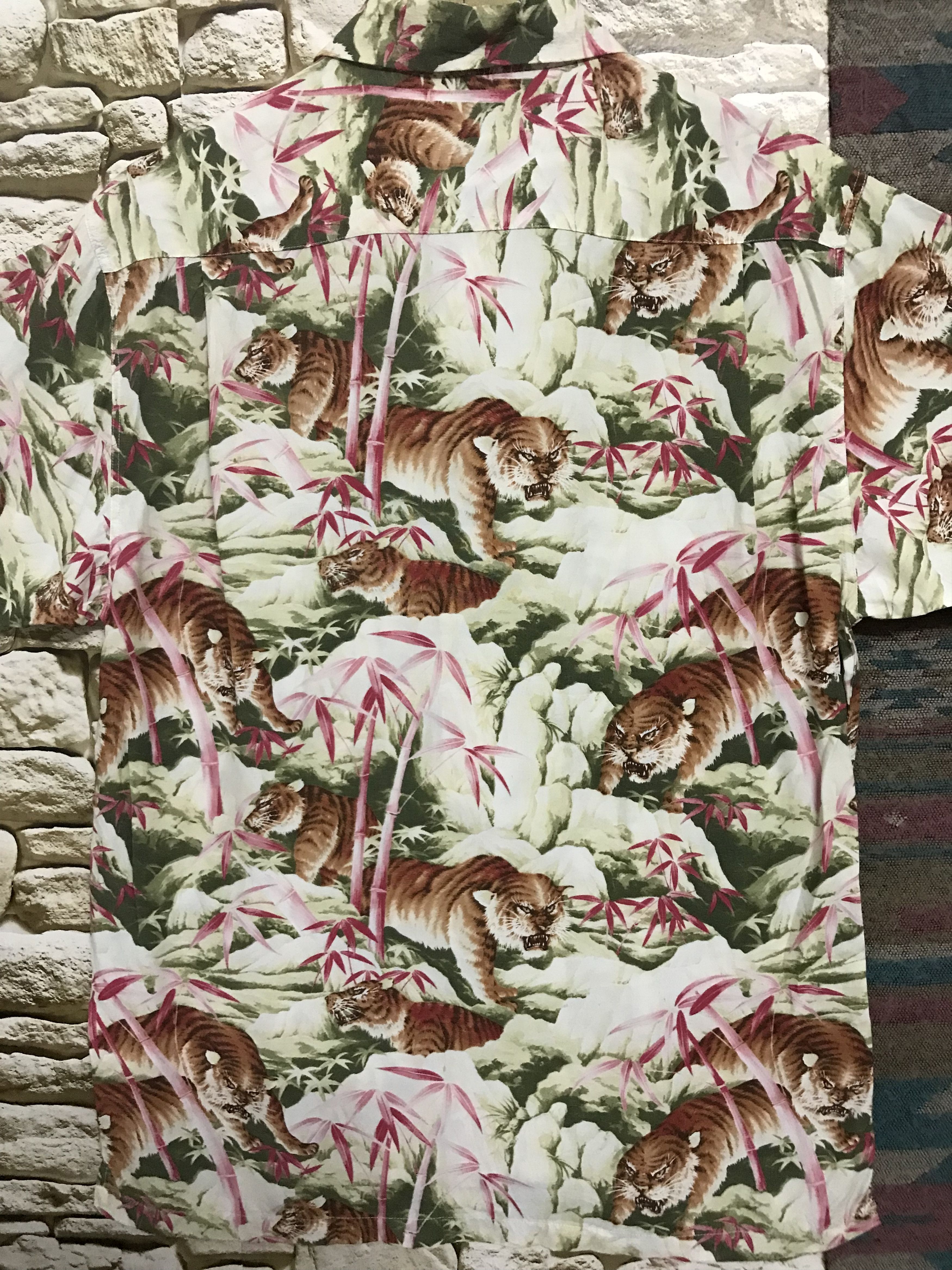 Japanese Brand Hawaiian Tiger Bambo Rayon Shirt Size US L / EU 52-54 / 3 - 4 Thumbnail