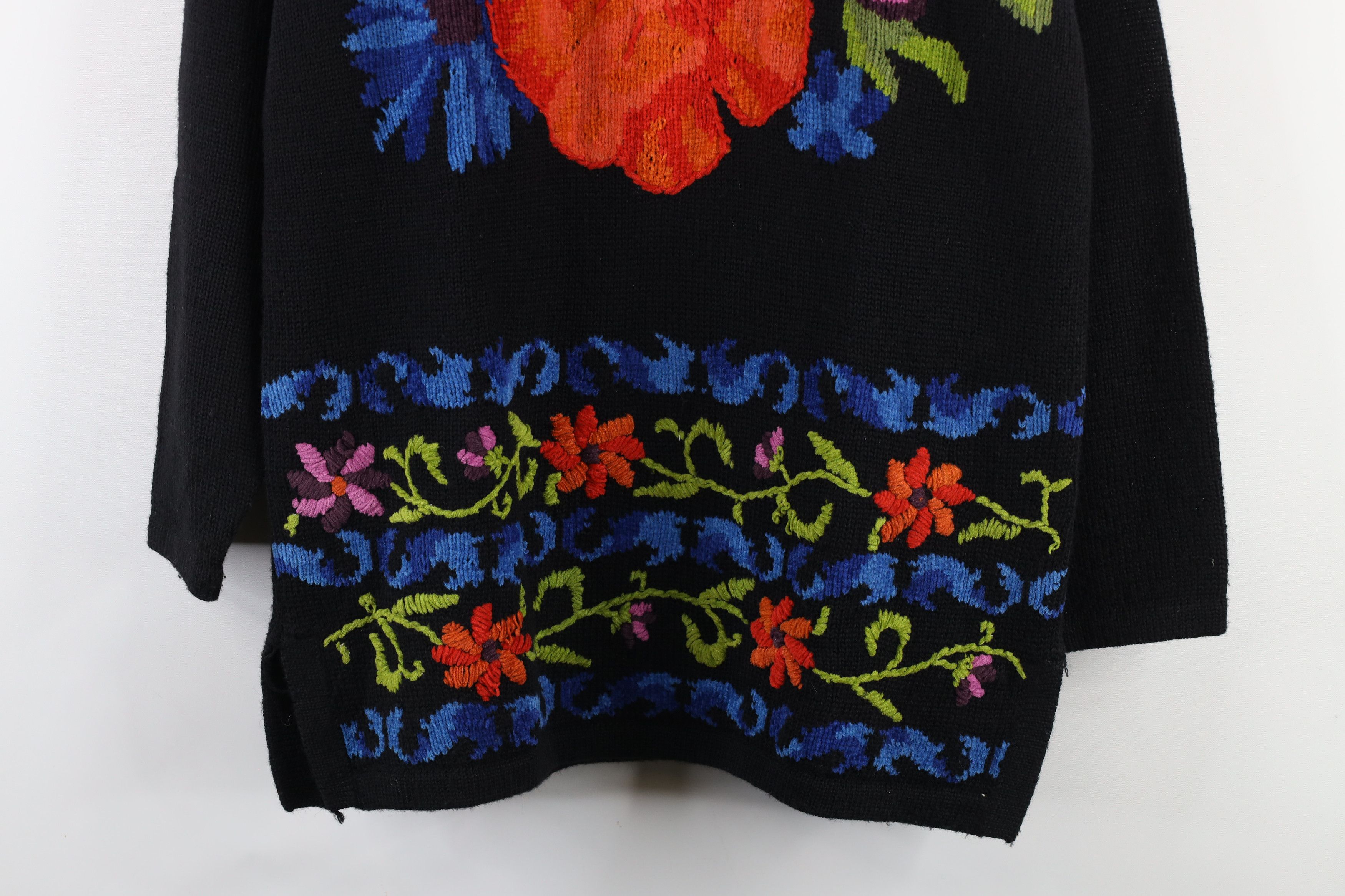 Vintage Vintage 90s Streetwear Embroidered Flower Turtleneck Sweater Size M / US 6-8 / IT 42-44 - 3 Thumbnail