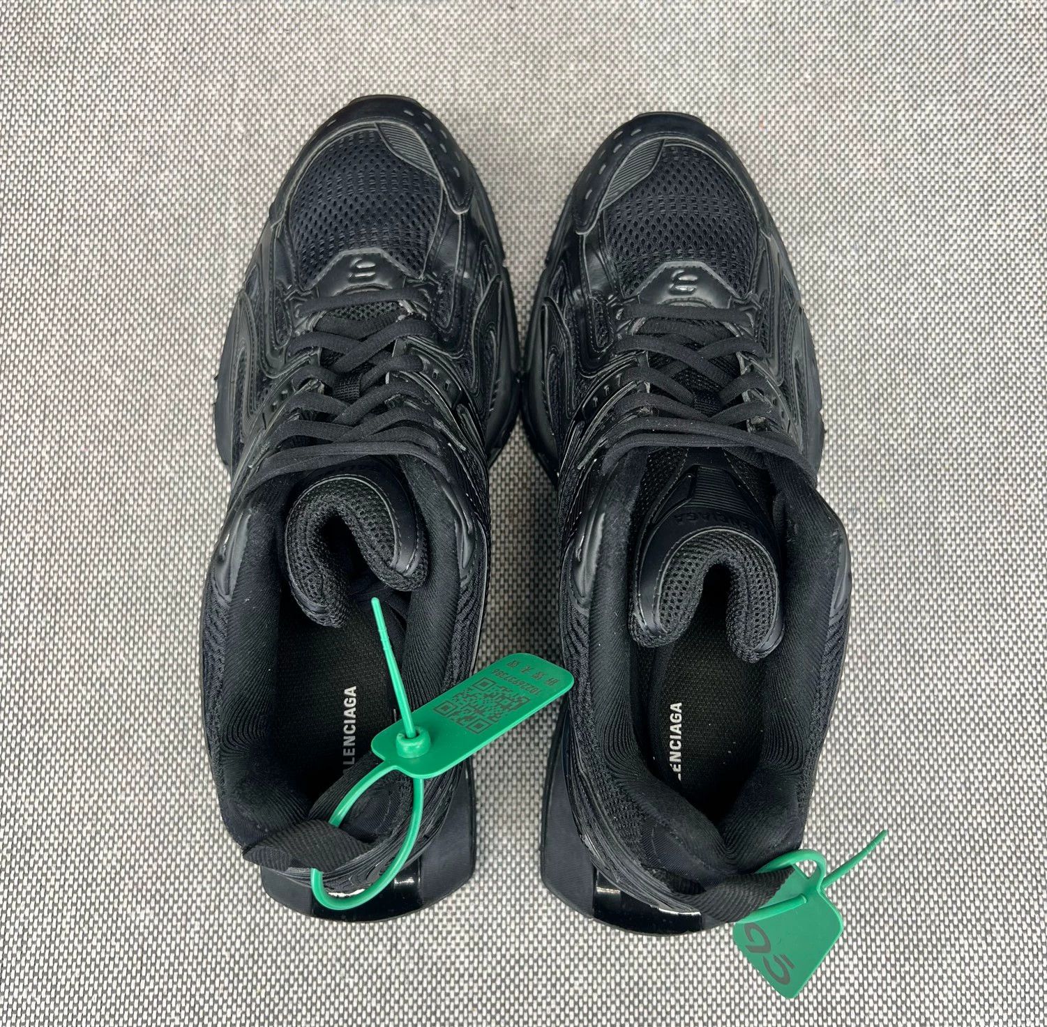 Balenciaga balenciaga low-top sneakers Size US 11 / EU 44 - 1 Thumbnail