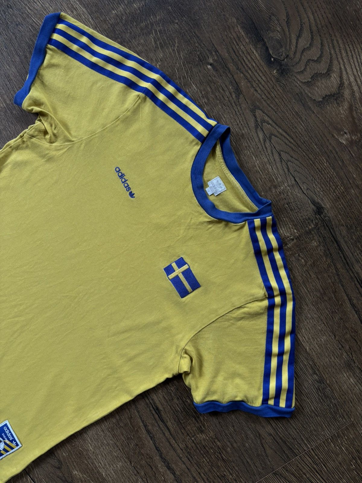 Adidas × Vintage Vintage Adidas Sweden World Cup Football Shirt Socer Mens Size US S / EU 44-46 / 1 - 3 Thumbnail
