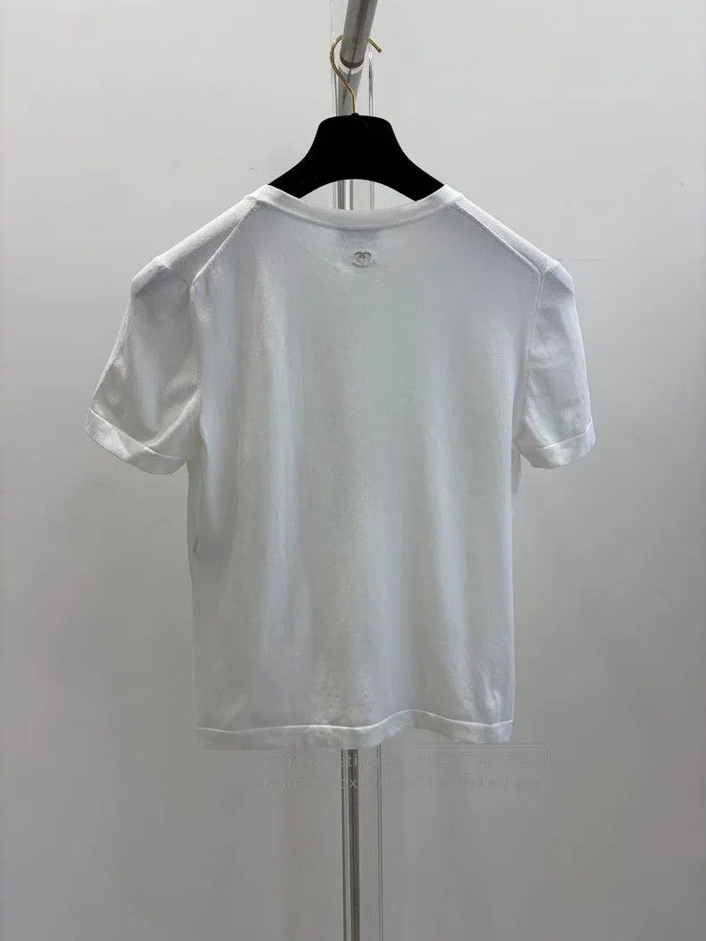 Chanel Chanel Autumn and winter limited love white short-sleeved Size XS / US 0-2 / IT 36-38 - 2 Thumbnail