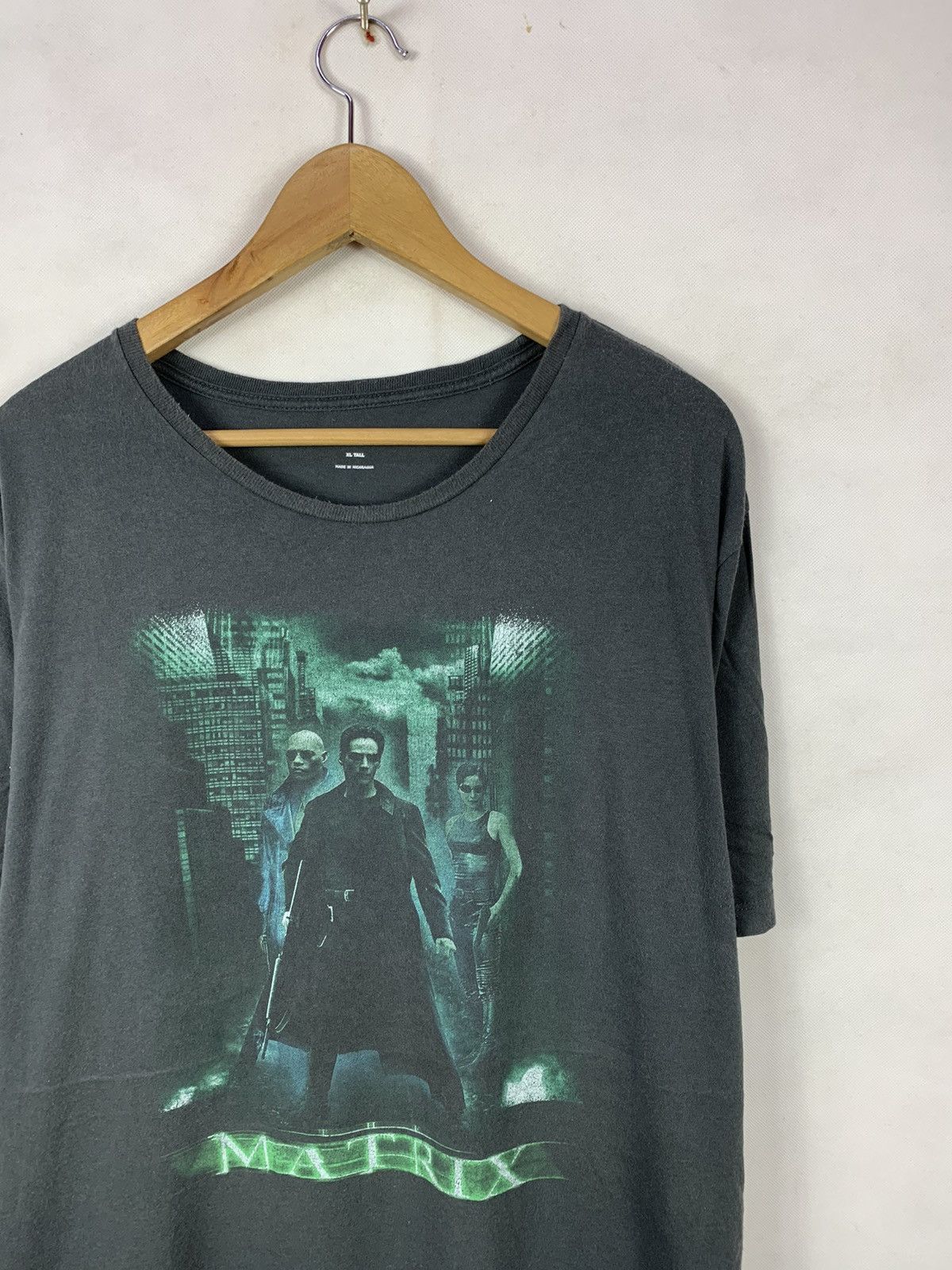 Vintage Steals! The Matrix Y2K Movie Tee by Old Navy Size US XL / EU 56 / 4 - 2 Thumbnail