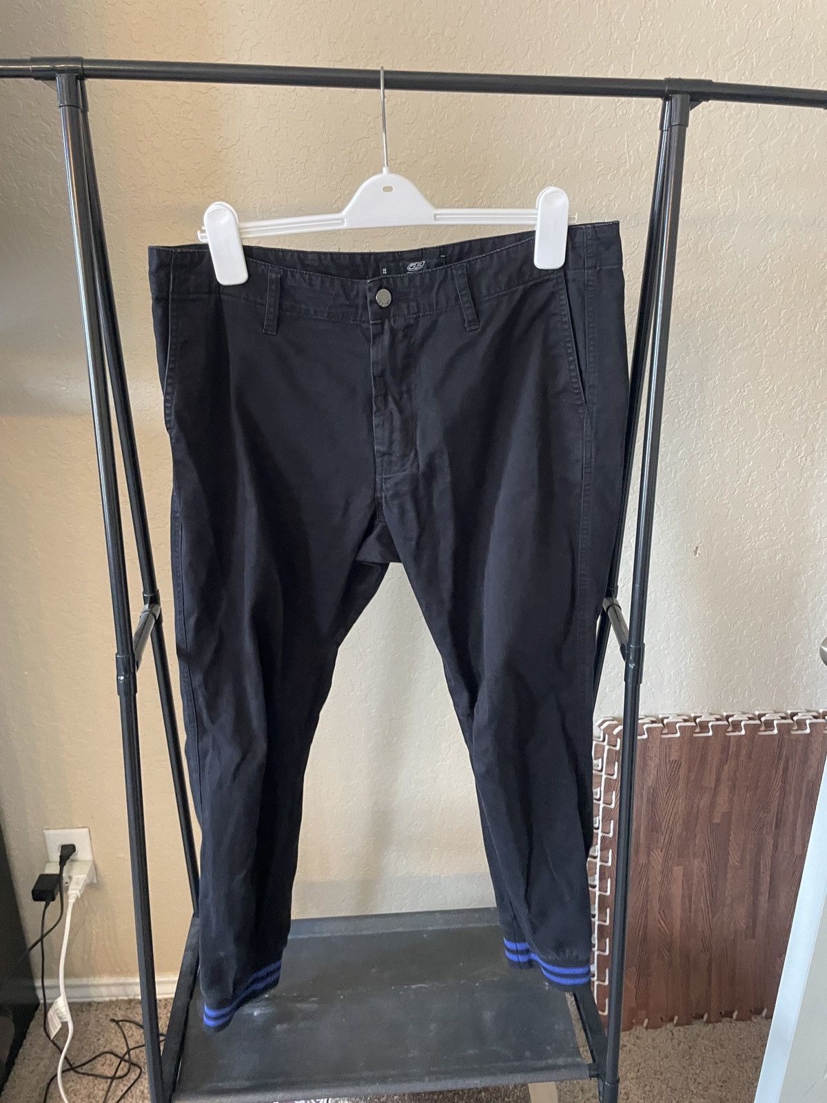 55DSL Cropped Joggers Size US 34 / EU 50 - 1 Thumbnail