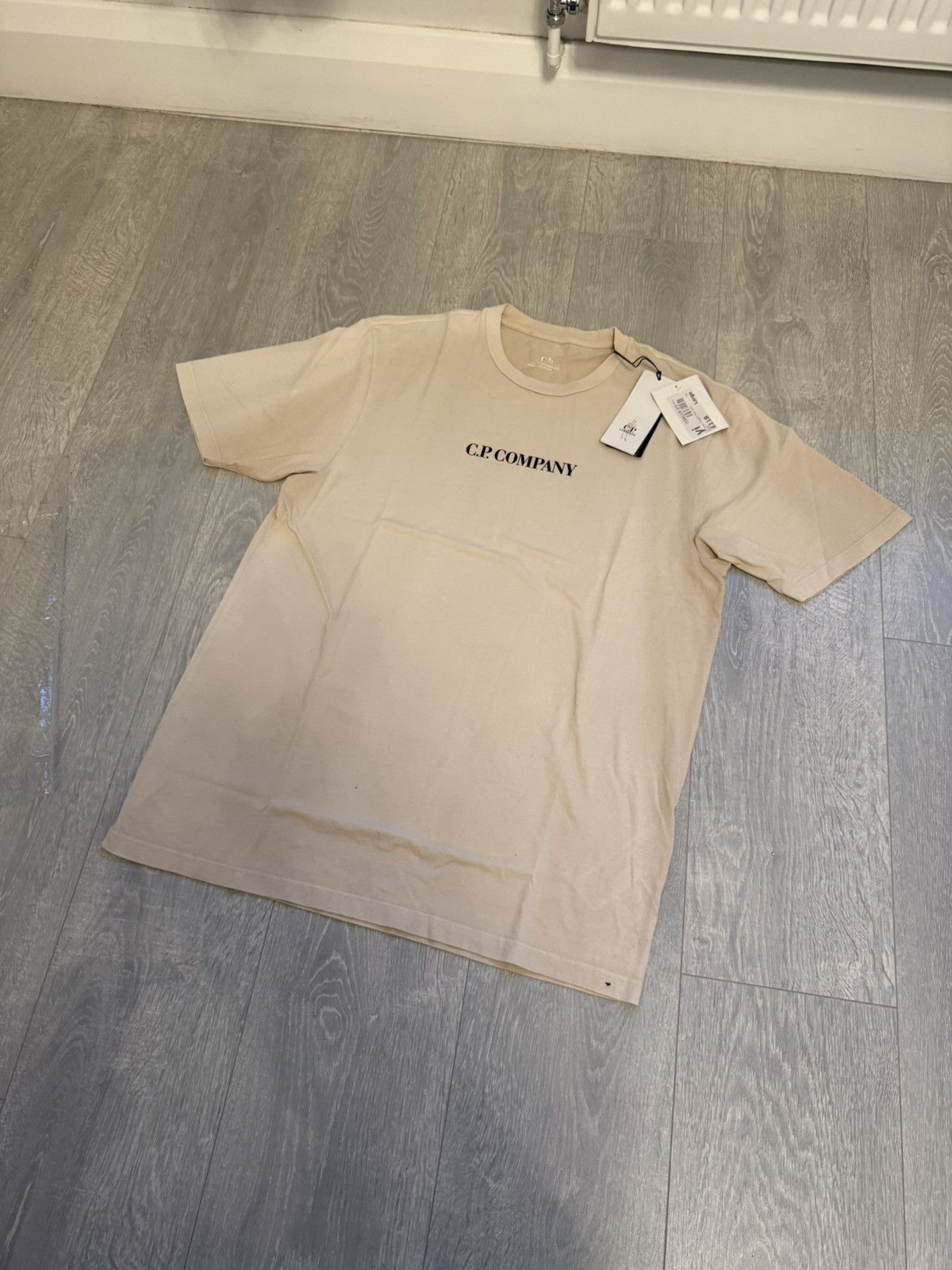 C.P. Company CP Company Graphic Streetwear Brand New Beige Mens Tee Size US XL / EU 56 / 4 - 1 Thumbnail