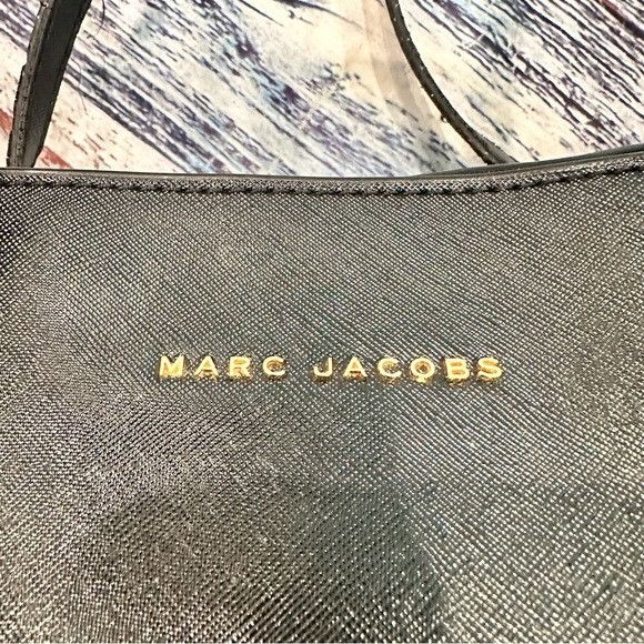 Marc Jacobs Marc Jacobs Black Saffiano Leather Luggage Tag Tote Bag Size ONE SIZE - 3 Thumbnail