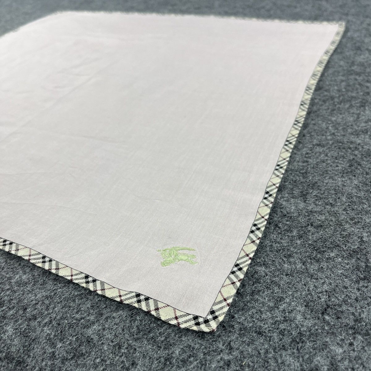 Burberry Burberry Handkerchief / Bandana / Neckerchief B010 Size ONE SIZE - 4 Thumbnail