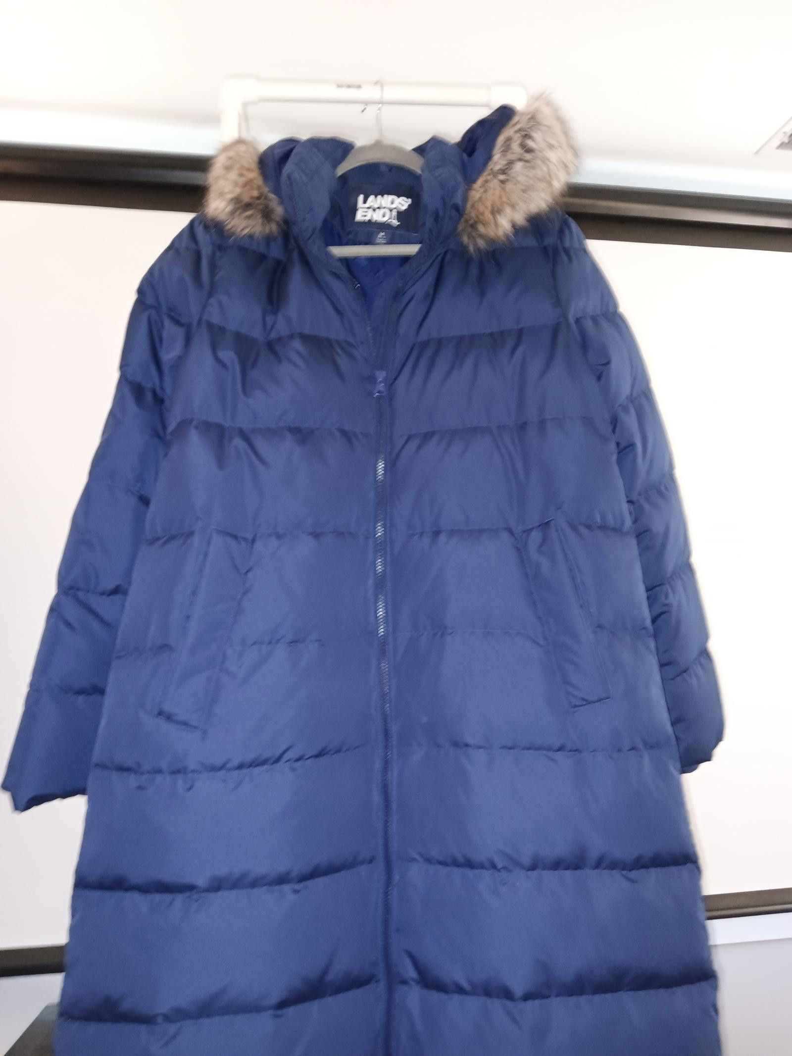 Lands' End Lands' End Women's Navy Blue Puffer Coat with Faux Fur Hood Size M / US 6-8 / IT 42-44 - 3 Thumbnail