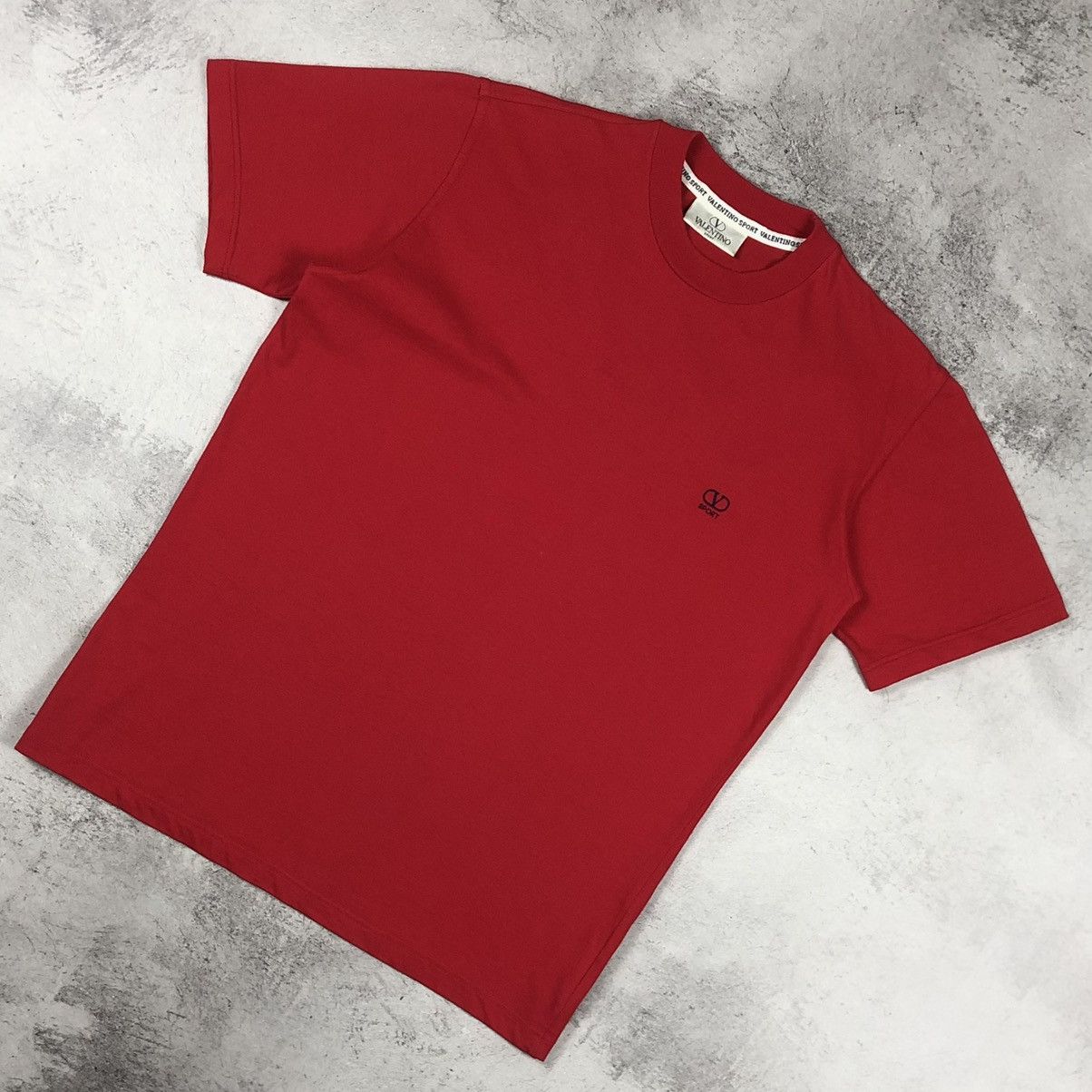 Valentino Vintage Valentino Sport Red Tee 90s Size US M / EU 48-50 / 2 - 1 Thumbnail