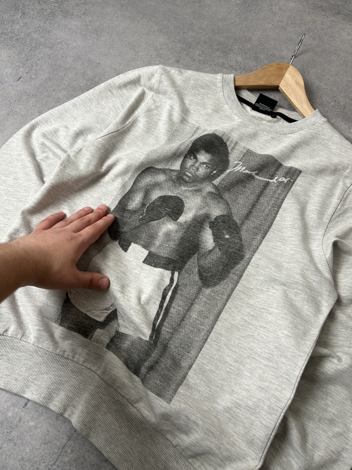 UFC Muhammad Ali big logo sweatshirt grey mens Size US M / EU 48-50 / 2 - 2 Thumbnail