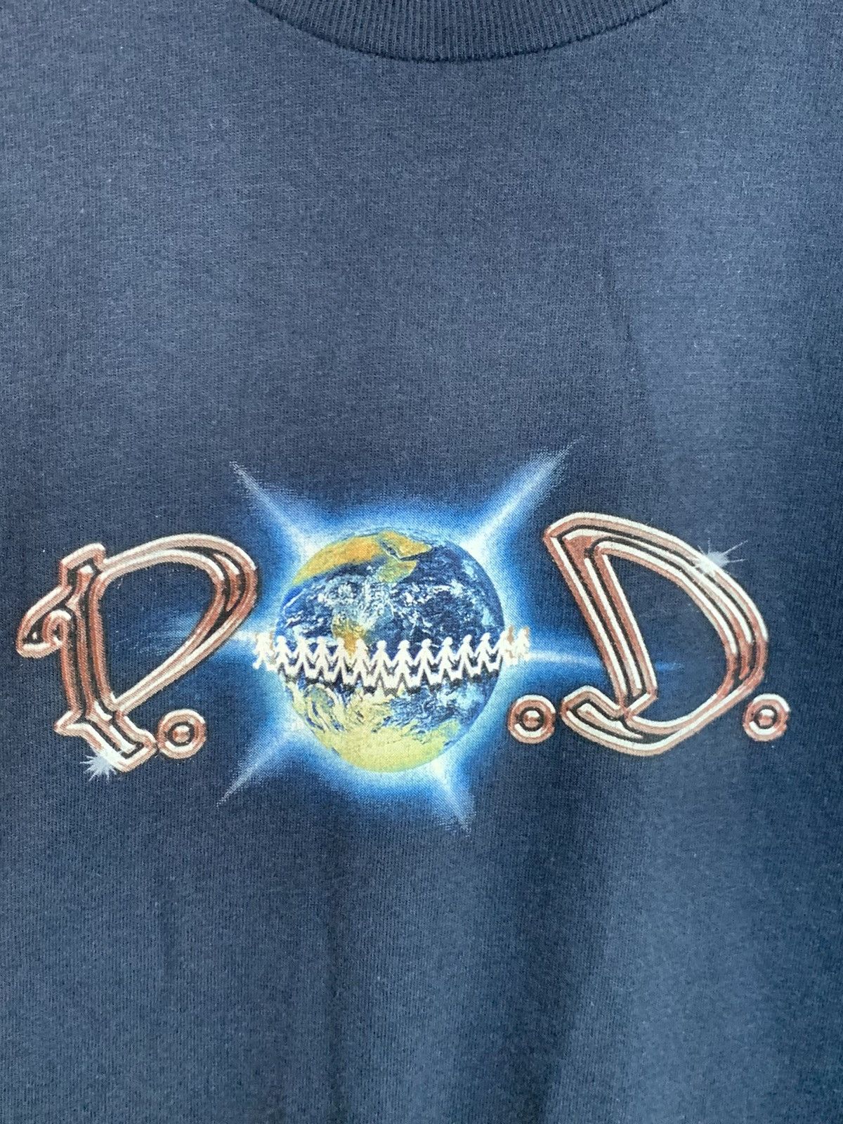Band Tees × Vintage *RARE* Vintage 2001 P.O.D. This World Is A Ghetto Band Shirt Size US L / EU 52-54 / 3 - 5 Thumbnail