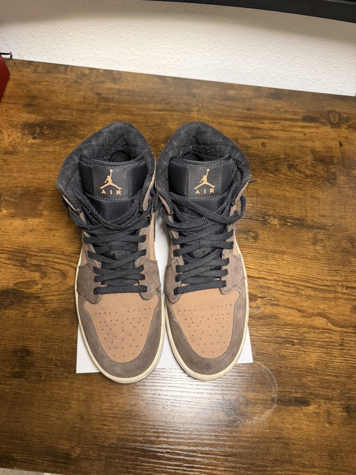 Nike Air Jordan 1 Mid Dark Chocolate Size US 10.5 / EU 43-44 - 6 Thumbnail