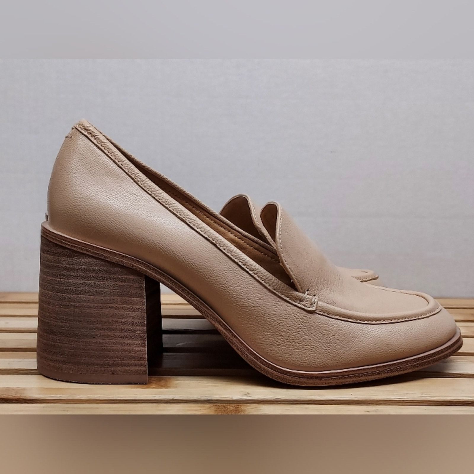 Other Crown Vintage Womens Beigh Caitlun Block Heel Pumps Size 10 Size US 10 / IT 40 - 6 Thumbnail