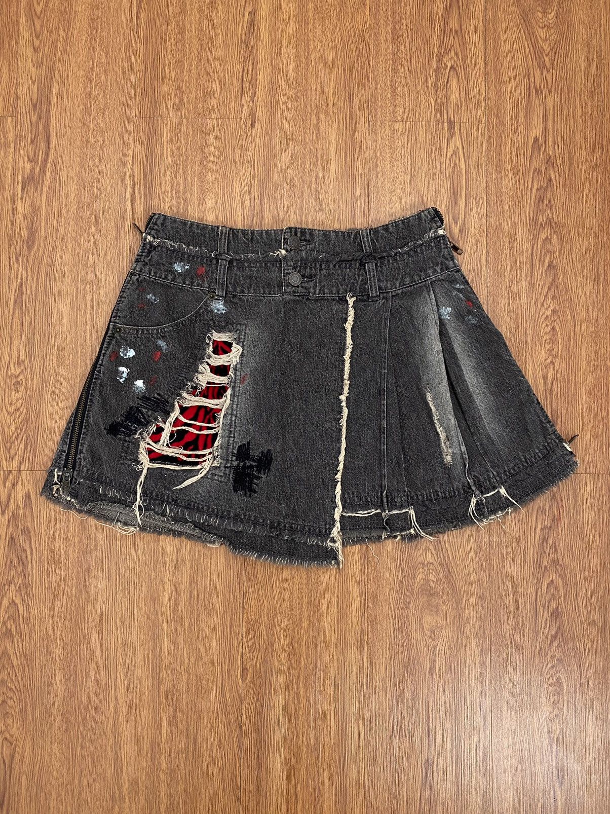 Beauty Beast Algonquins Distresse Punk skirt Size 29" - 1 Thumbnail