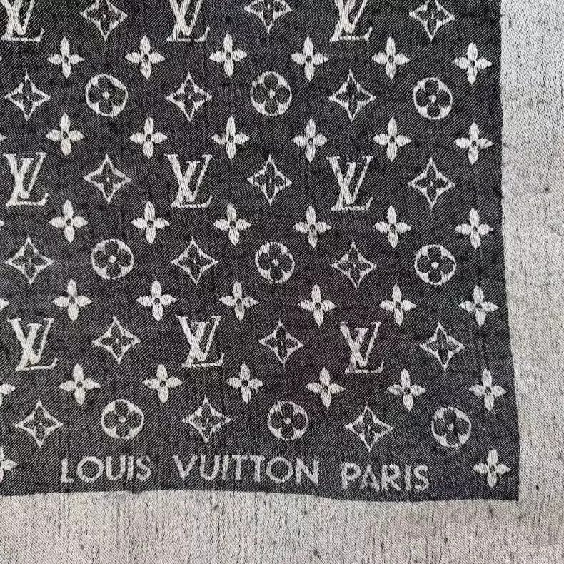 Louis Vuitton Louis Vuitton Reversible wool mulberry silk blend shawl sc Size ONE SIZE - 2 Thumbnail