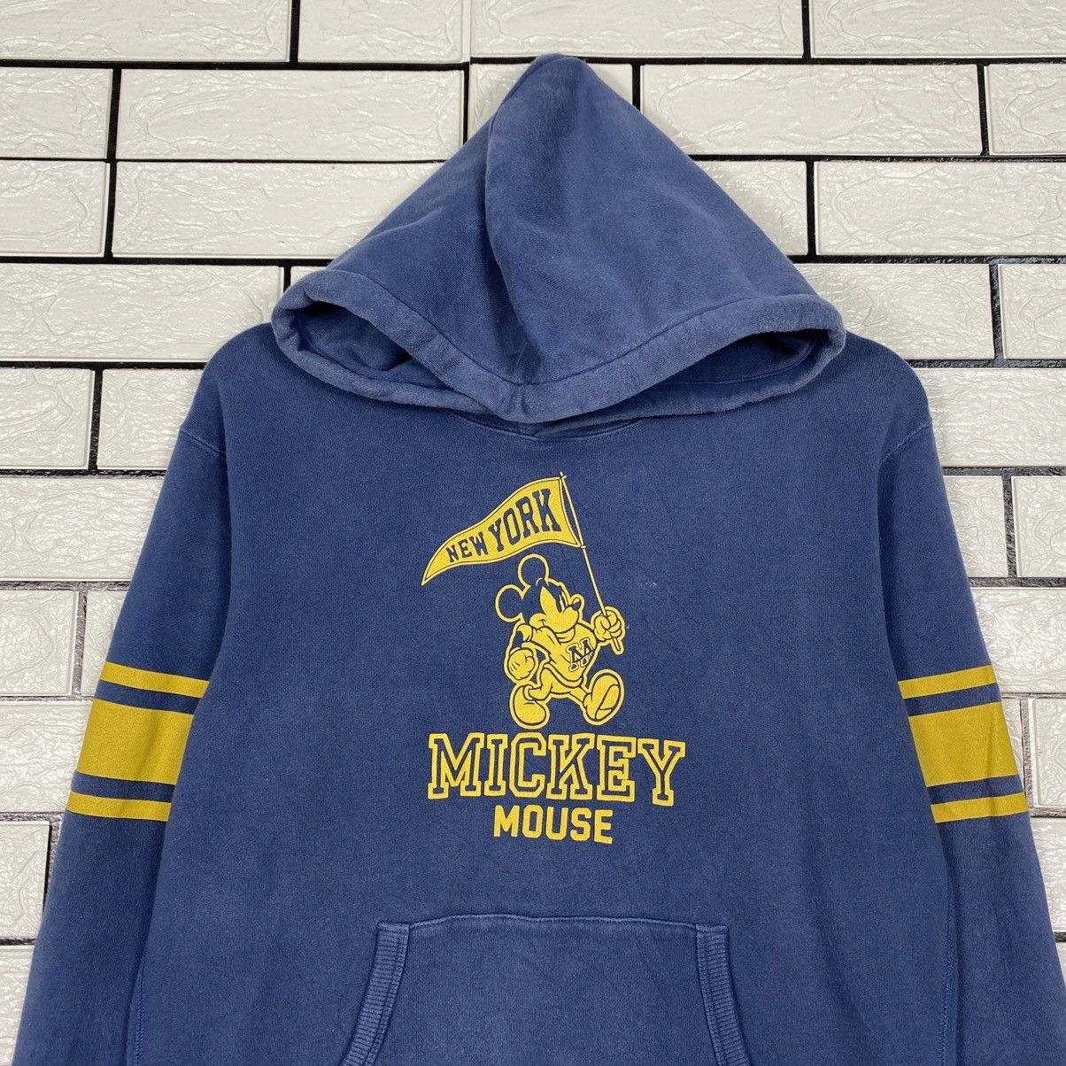 Japanese Brand 📌Vintage Hoodie Mickey Mouse UT Big Logo Number Nine Size US S / EU 44-46 / 1 - 4 Thumbnail