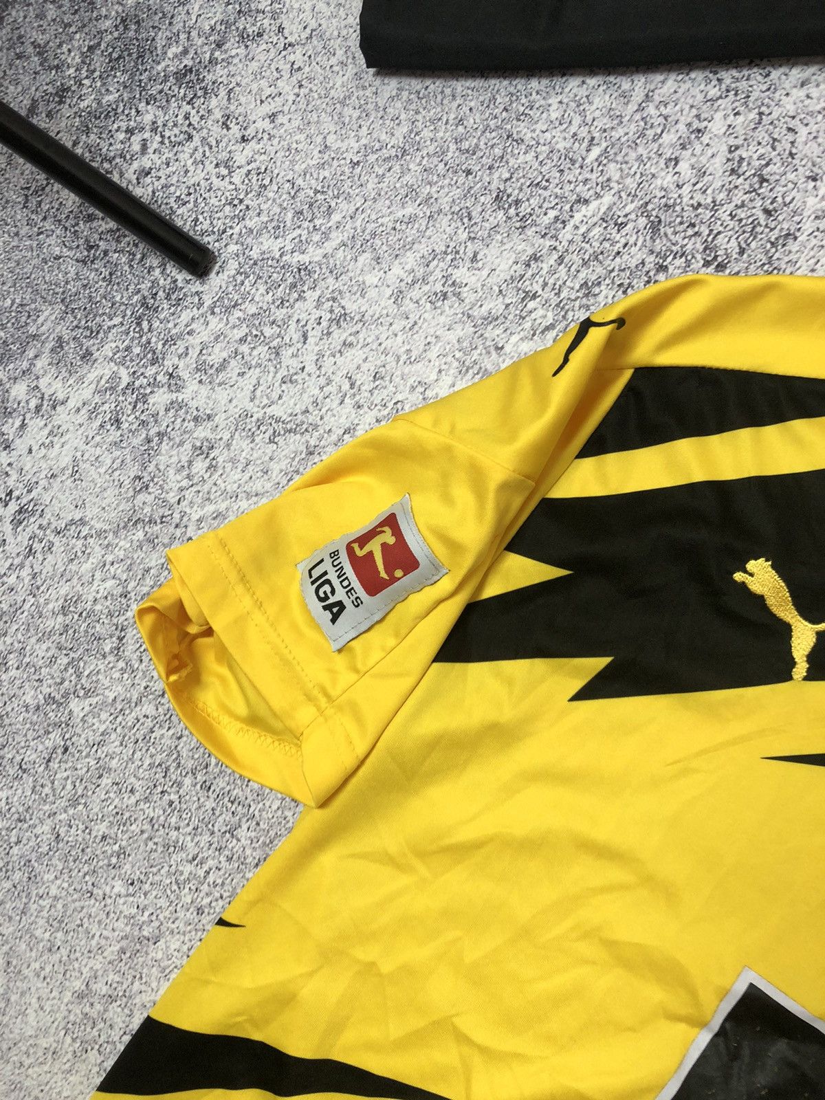 Vintage Men’s soccer jersey BvB vintage puma Size US XL / EU 56 / 4 - 5 Thumbnail