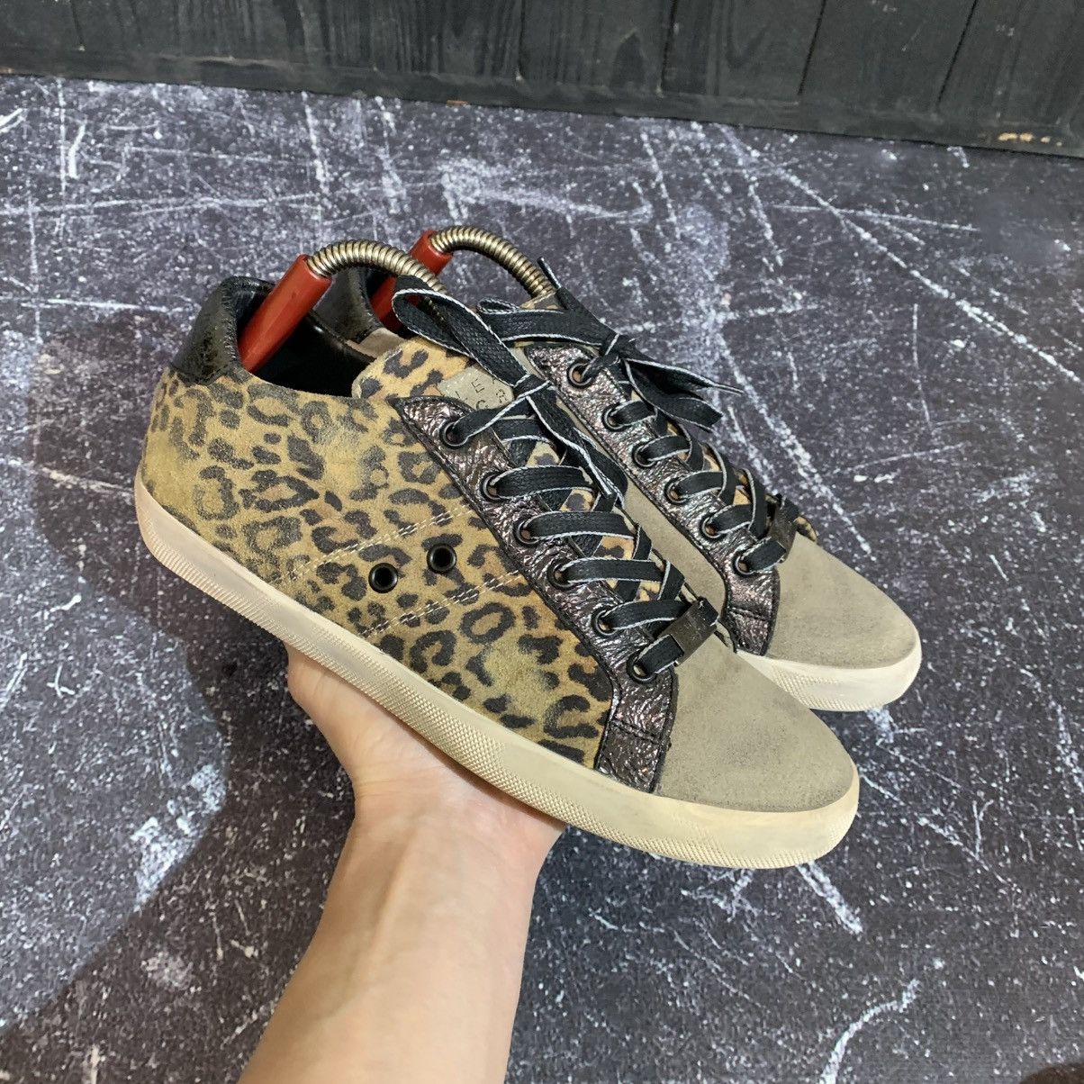Leather Crown Leather Crown Women’s Suede Sneakers Size 39 GGDB Style Size US 9 / IT 39 - 2 Thumbnail