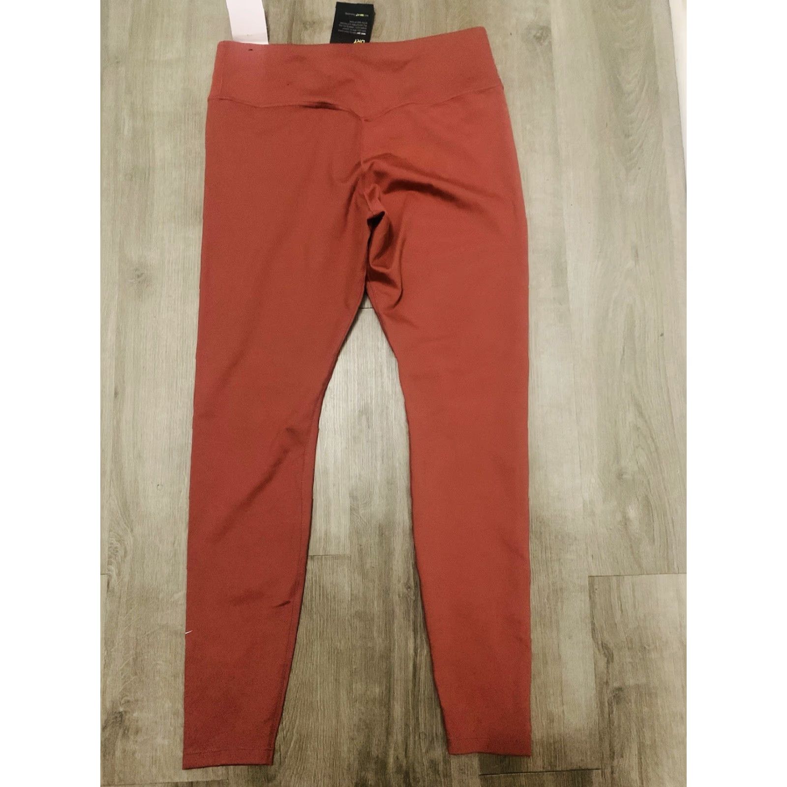 Nike **Nike Pink Tight Fit Performance Leggings** User: **Nike Tight Fit Pink Performance Leggings** Size 36" / US 14 / IT 50 - 5 Thumbnail
