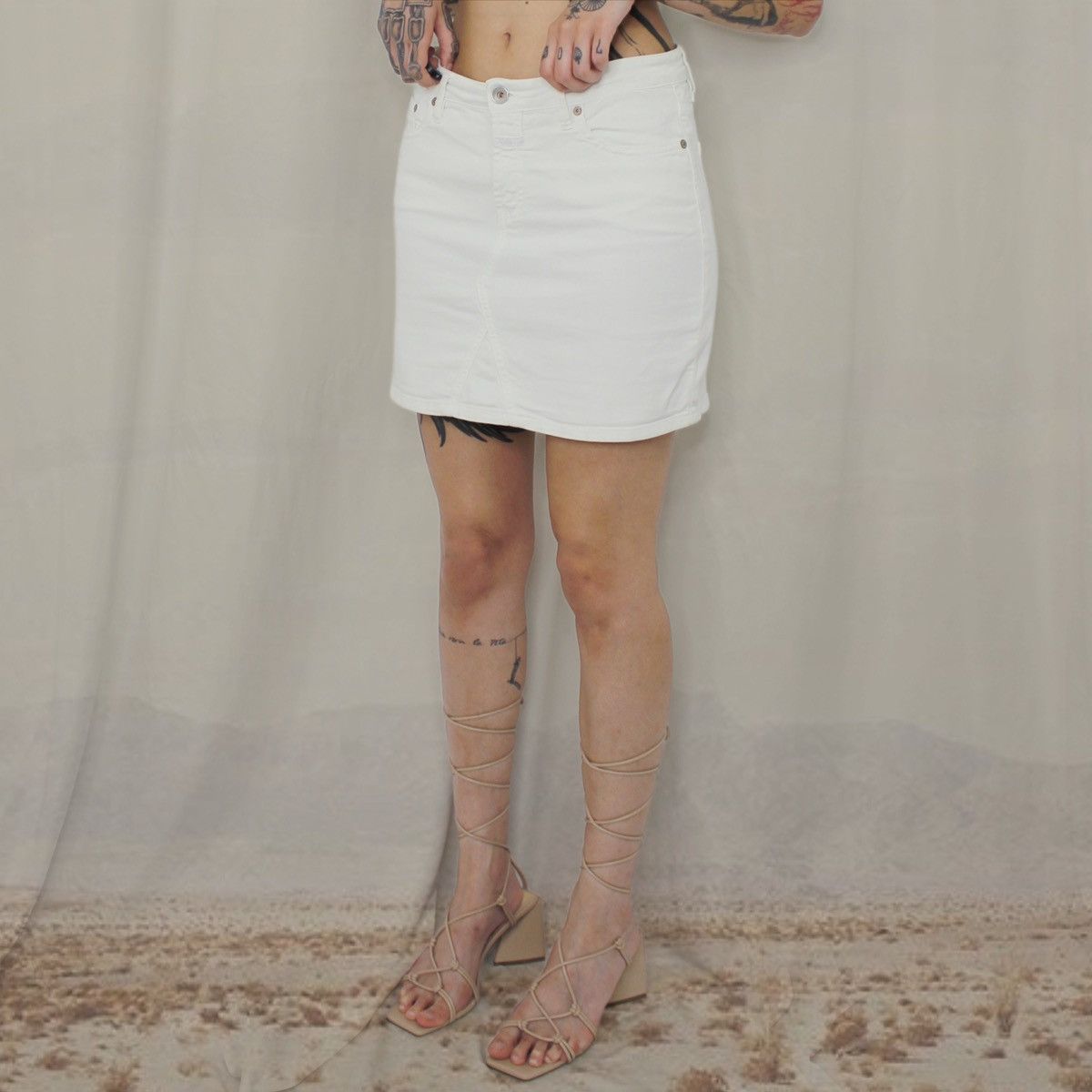 CLOSED × Vintage 🎧WHITE MINISKIRT🎧 Size 29" - 2 Thumbnail