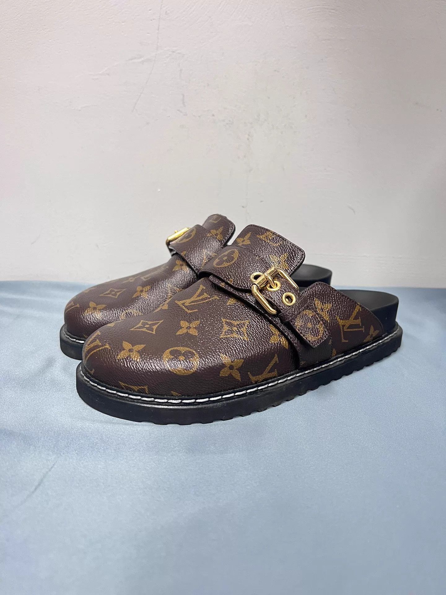 Louis Vuitton LV Cosy Lv Monogram Round Toe Mules 37 Worn Once Size US 6.5 / IT 36.5 - 1 Thumbnail